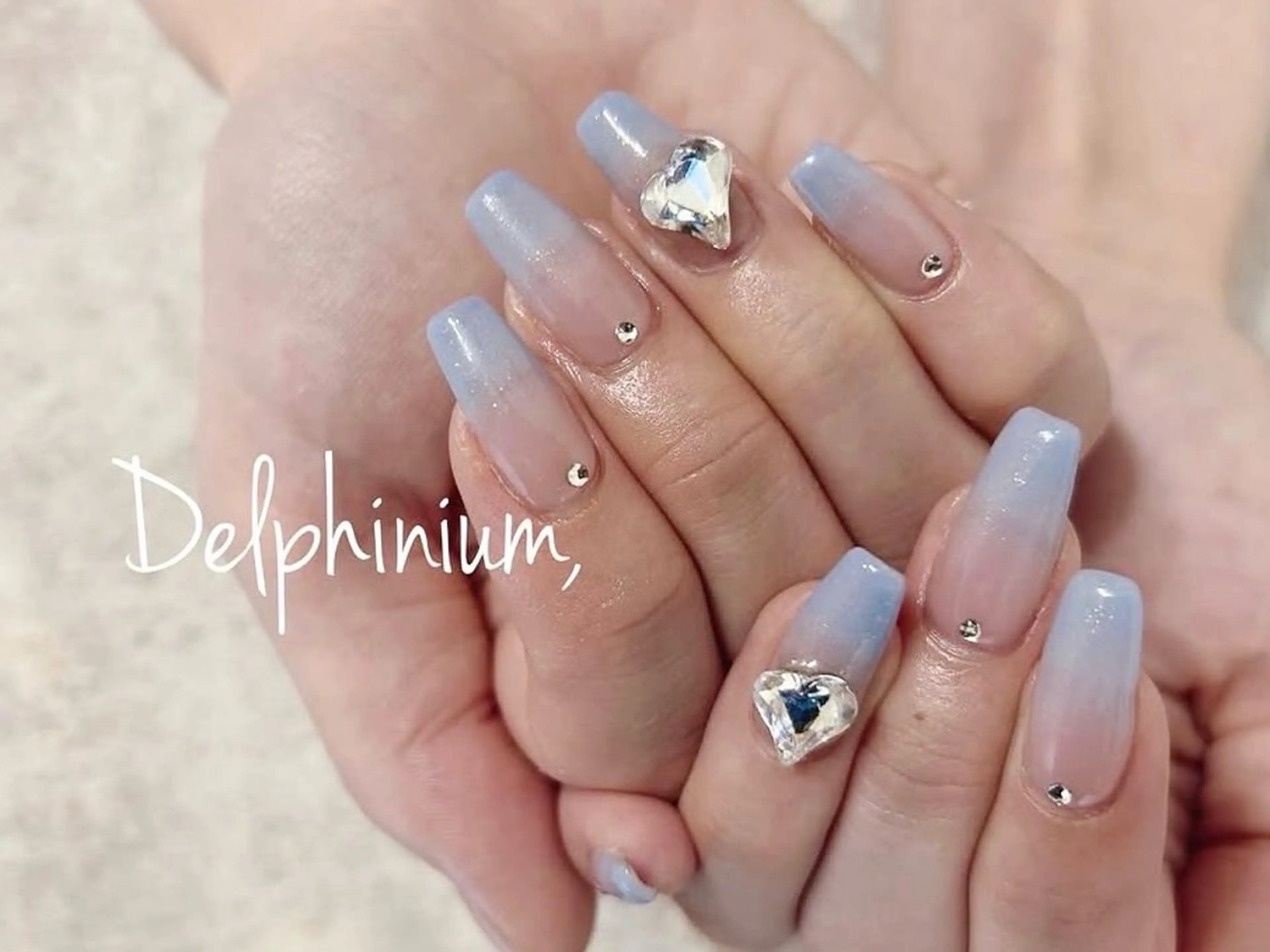 ネイル グラデーション ストーンネイル ハンドネイル 岡本 友恵のネイルデザイン