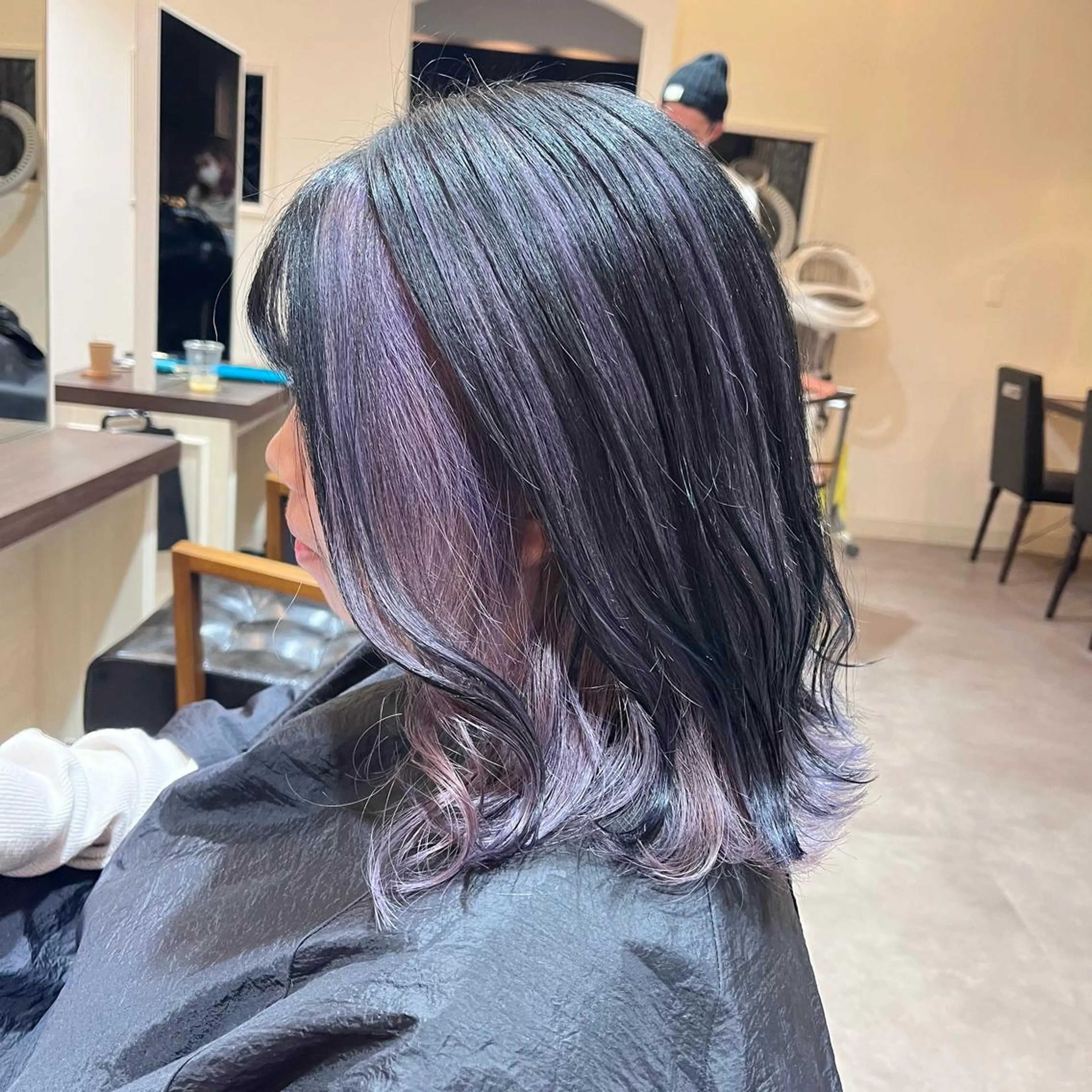 セミロング カラー 渡邊 唯のヘアスタイル