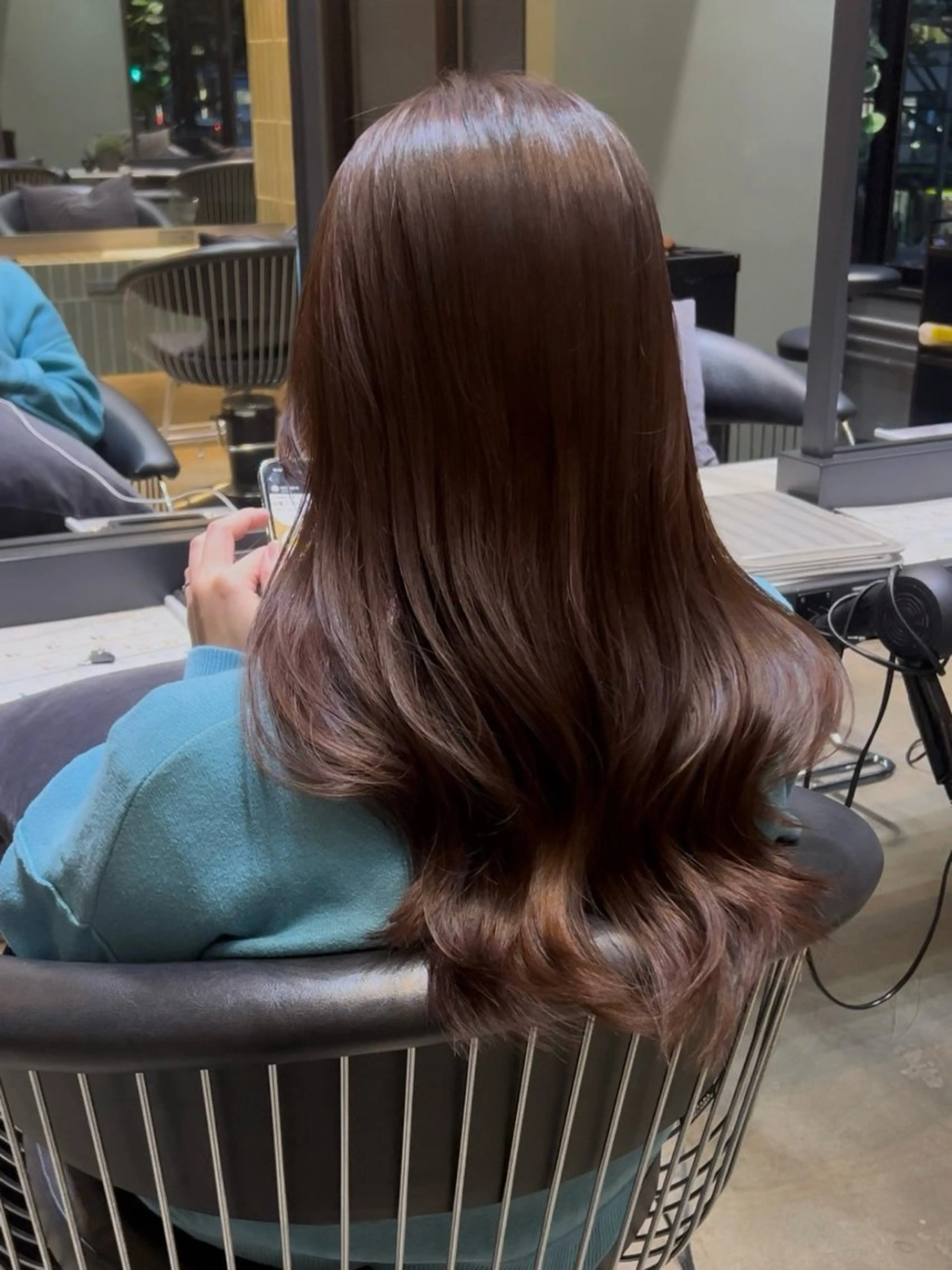 セミロング カラー 縮毛矯正・似合わせ タナカ レイヤのヘアスタイル