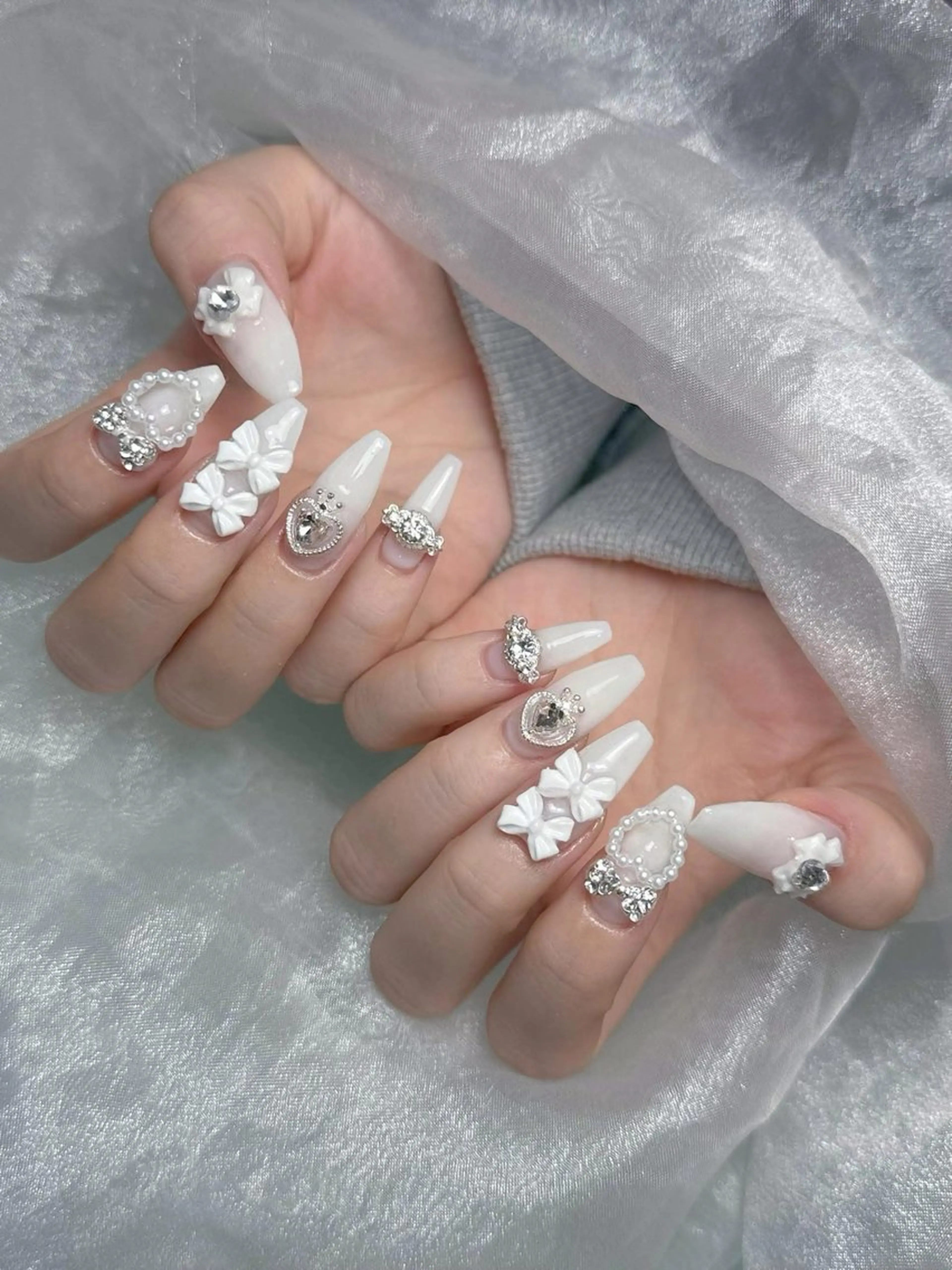 ネイル フレンチネイル キラキラネイル 韓国ネイル シンプルネイル ワンホンネイル ハンドネイル MEI Nailのネイルデザイン