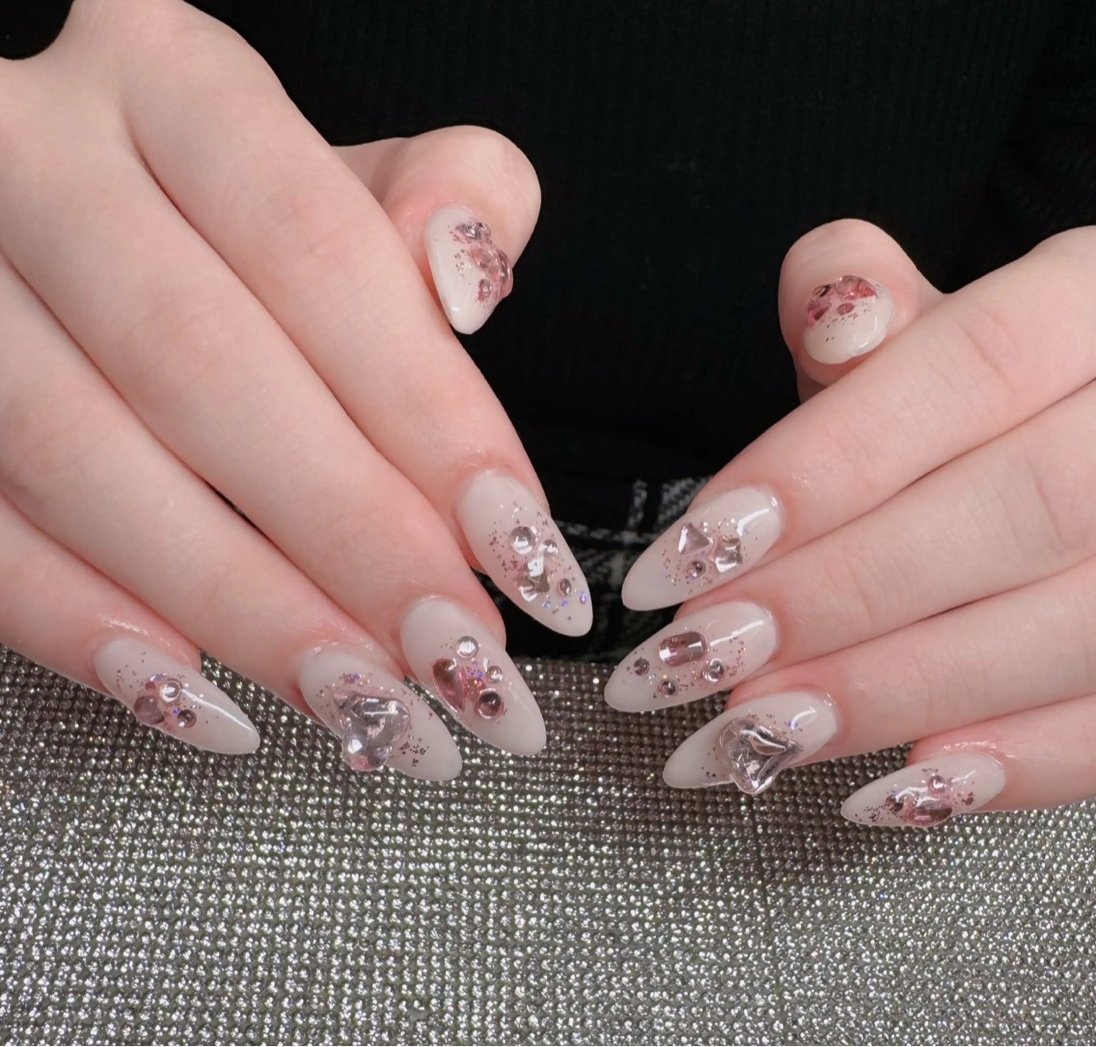 ネイル フレンチネイル ジェルネイル ガラスフレンチ ハロウィン ハート H.baby Nail Salonのネイルデザイン