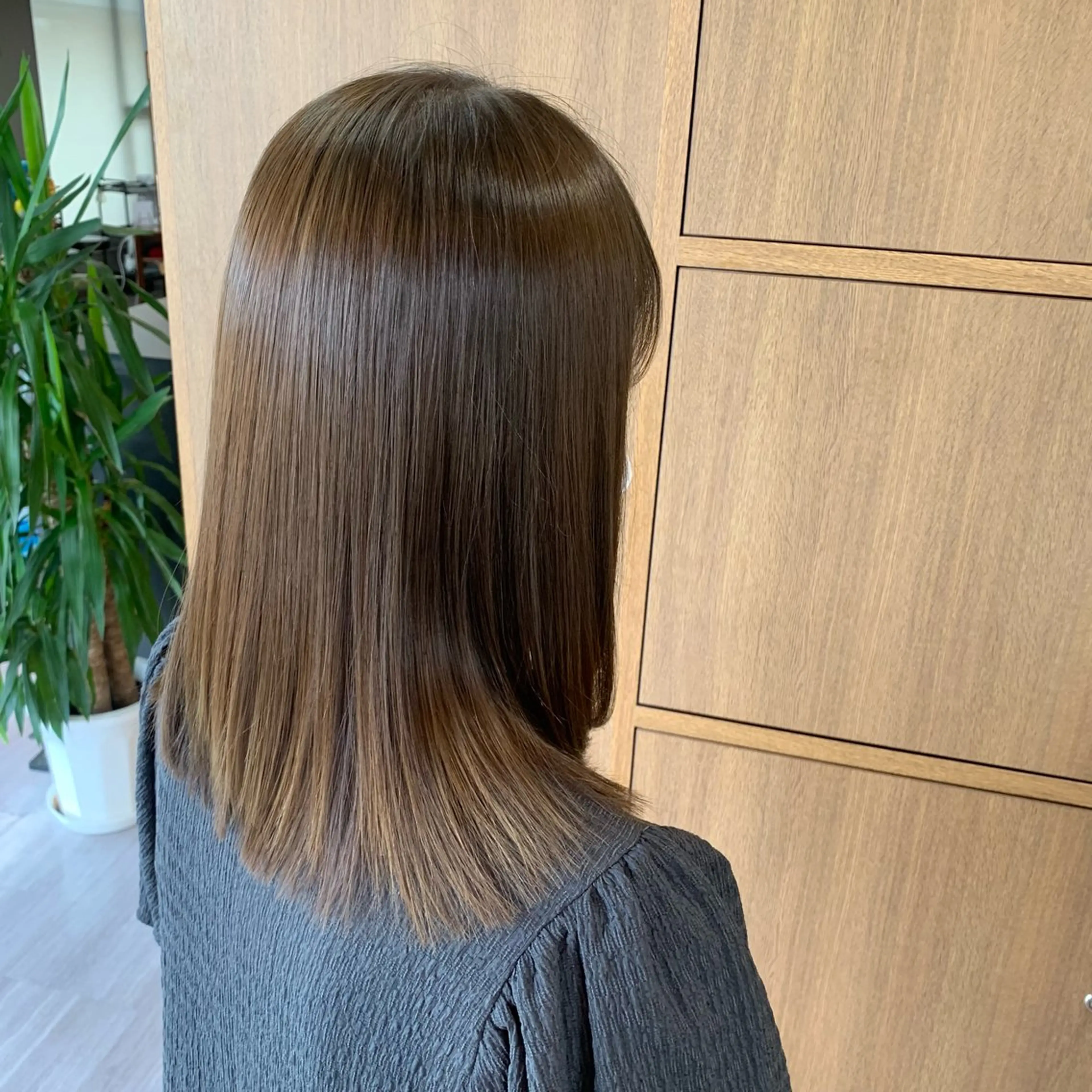 ミディアム カラー オリーブカラー ヘアカラー arika マユのヘアスタイル