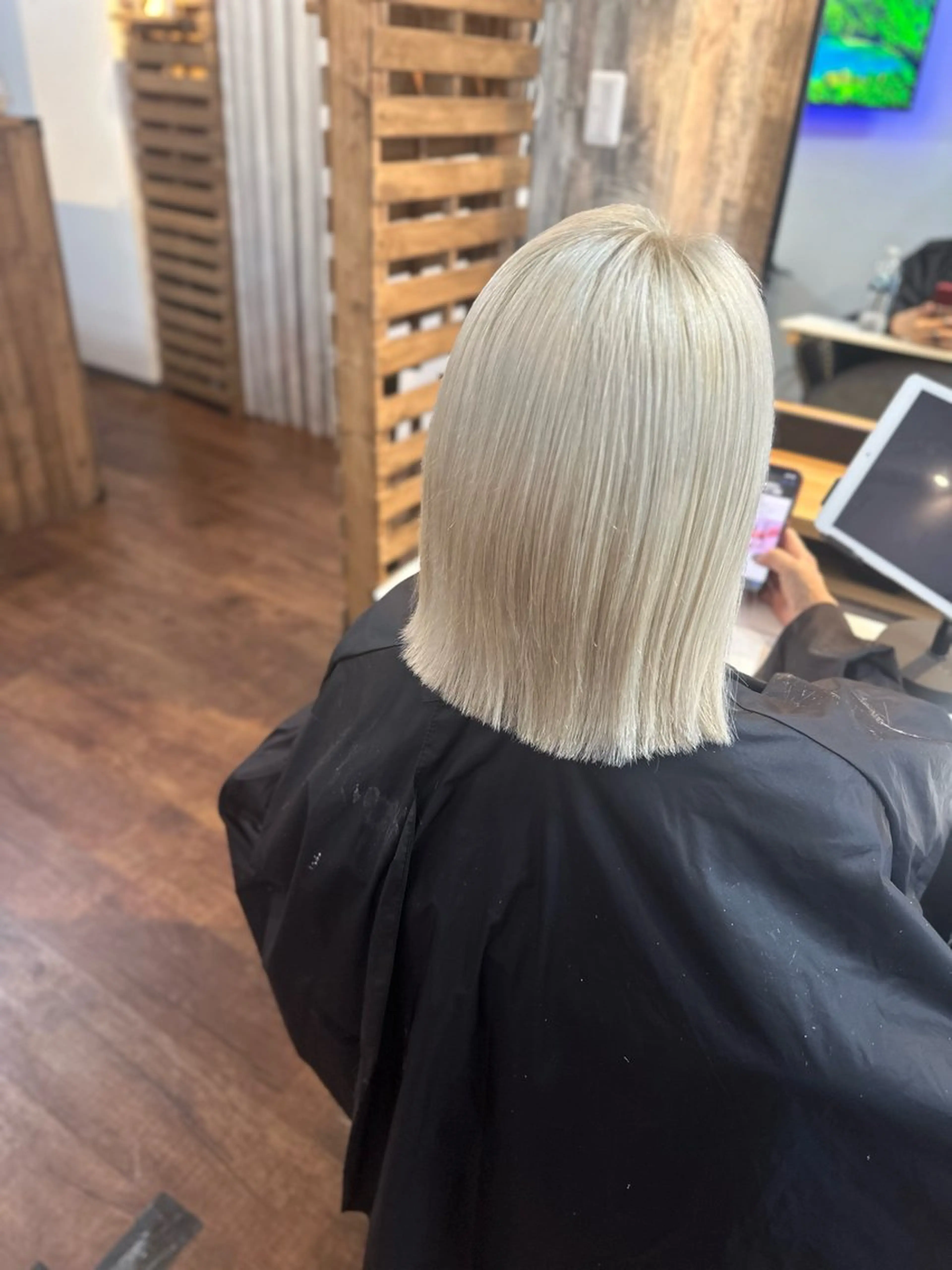 ミディアム カラー ブリーチ ブロンド カット ヘアカラー トリートメント Lizir  ルズィール所属・Luzir⭐︎ GEN⭐︎のヘアスタイル