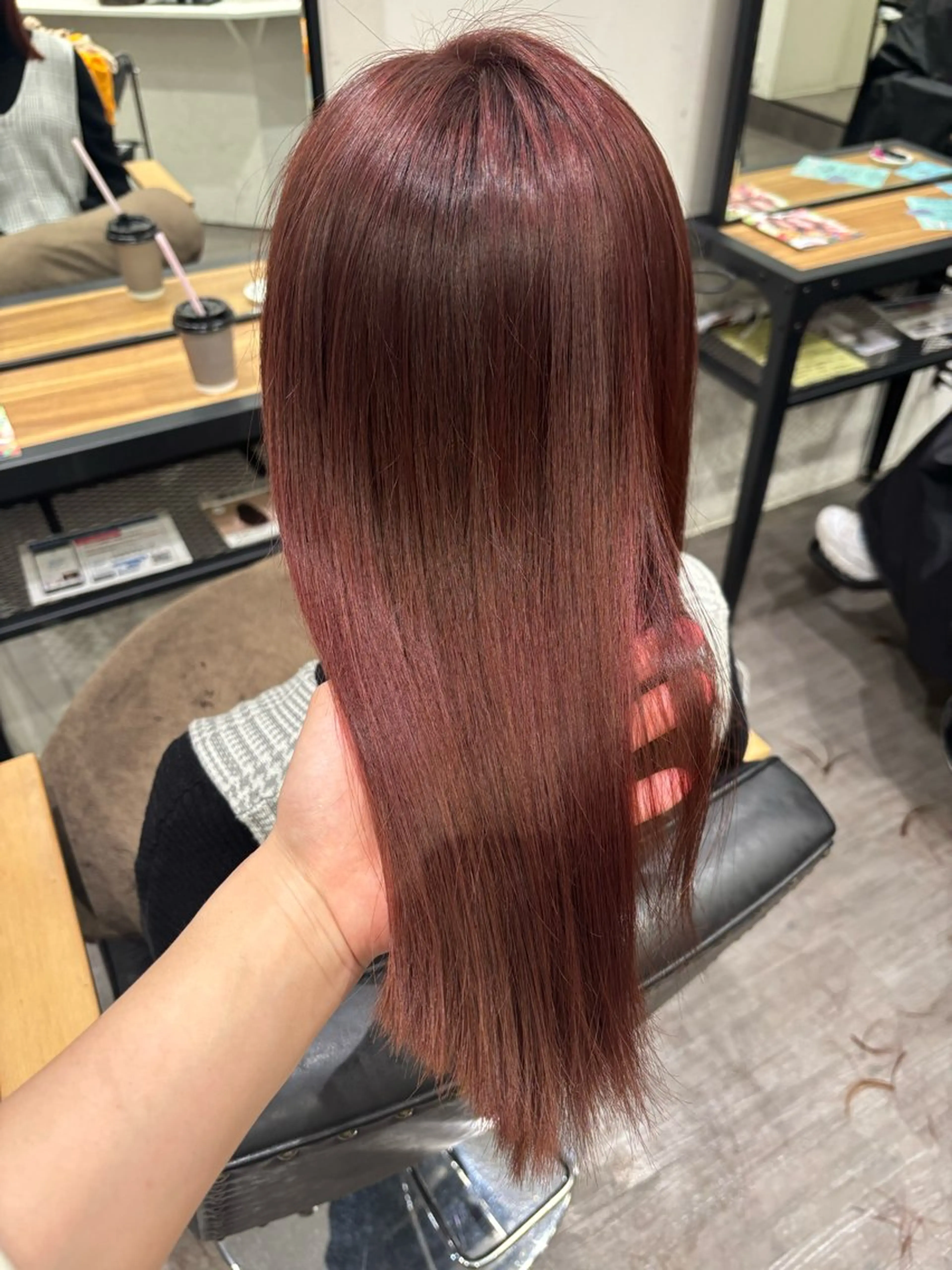 ミディアム カラー cocotte宜喜 弘希のヘアスタイル