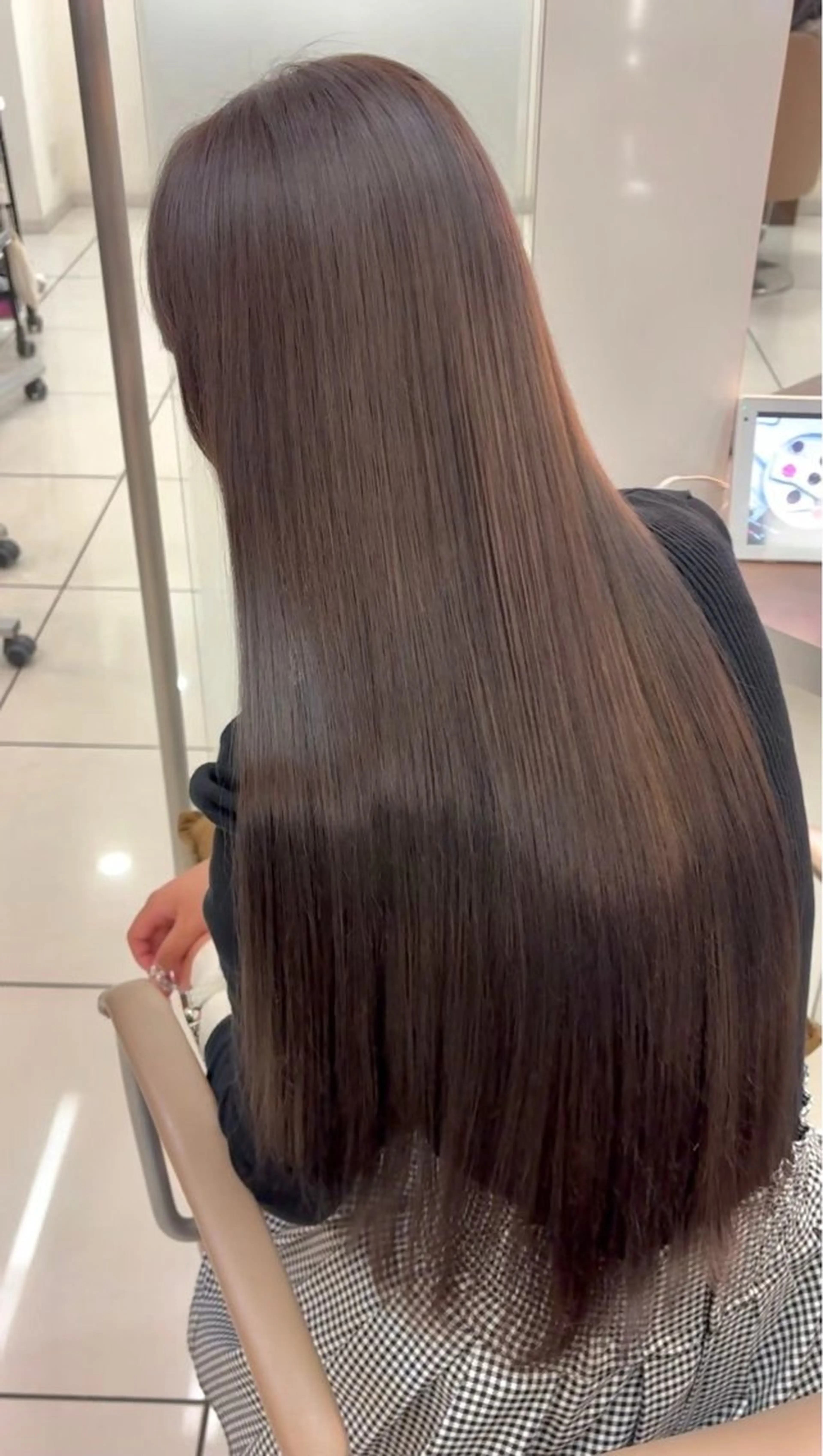 ロング 縮毛矯正 暖色カラー❤️横浜 エクステらん🦖のヘアスタイル