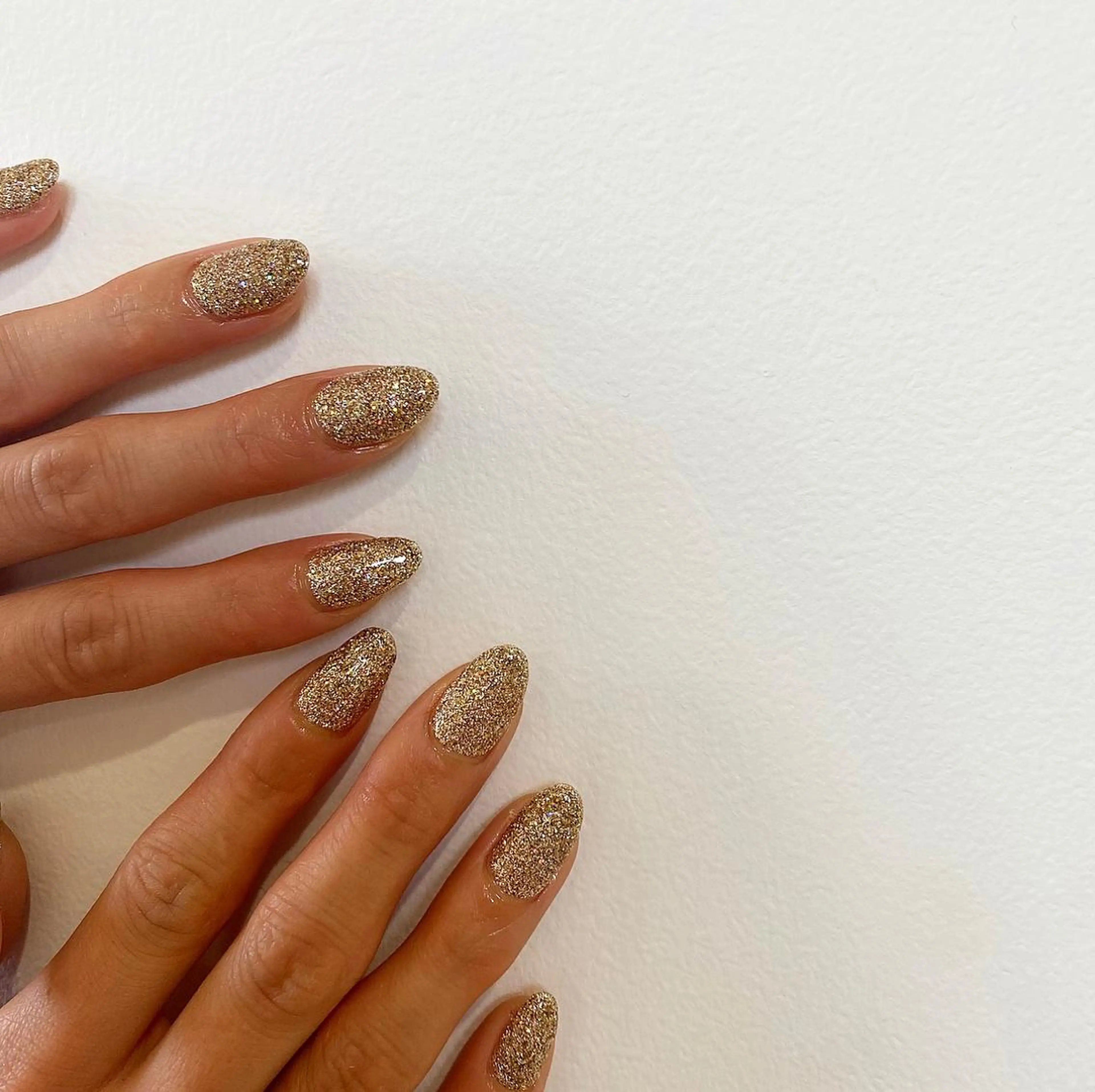 ネイル 椎葉 麻里矢のネイルデザイン