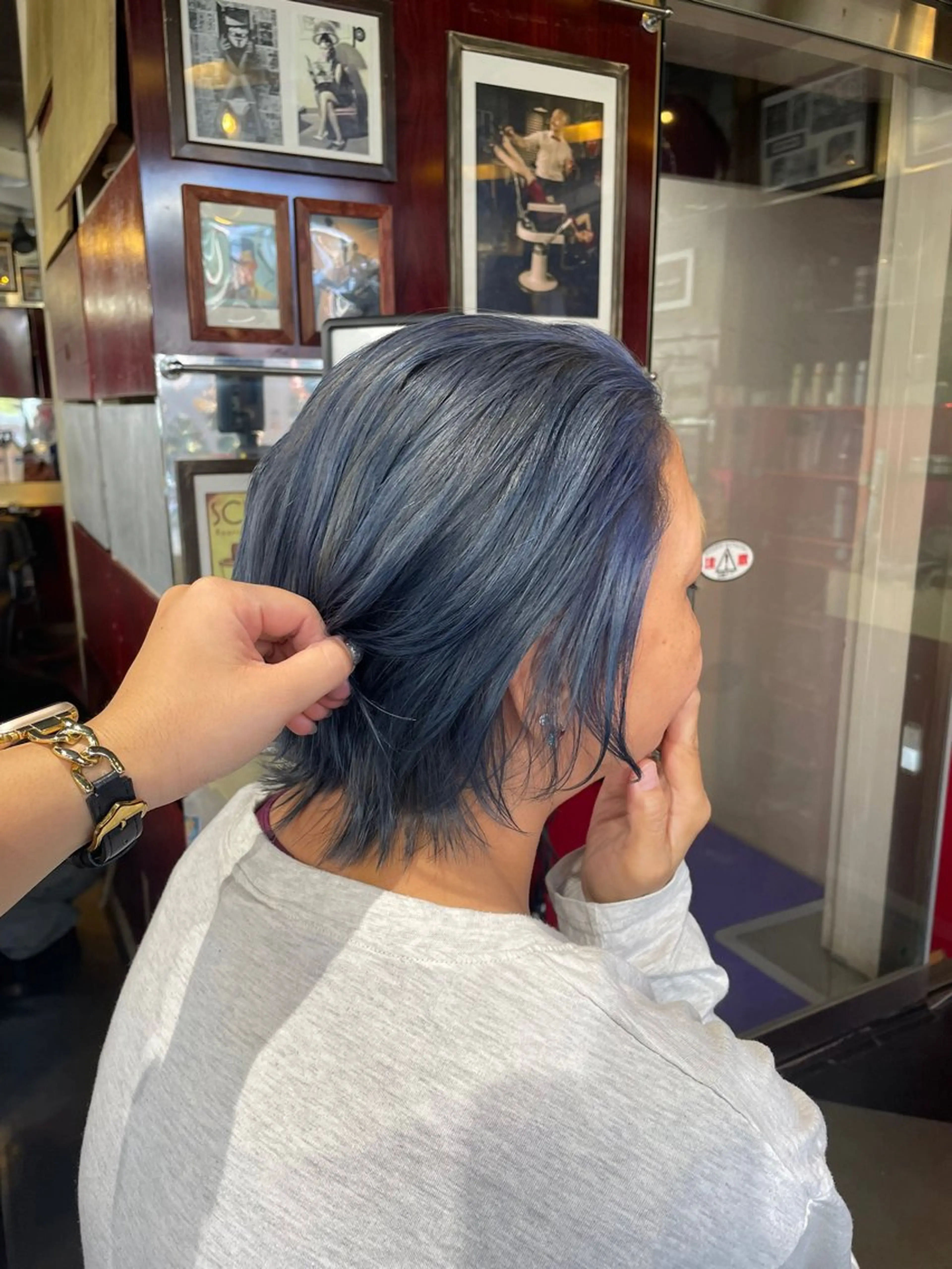 ショート カラー ブルーカラー トリートメント ウルフカット 👑派手髪/カット 👑ANRYのヘアスタイル