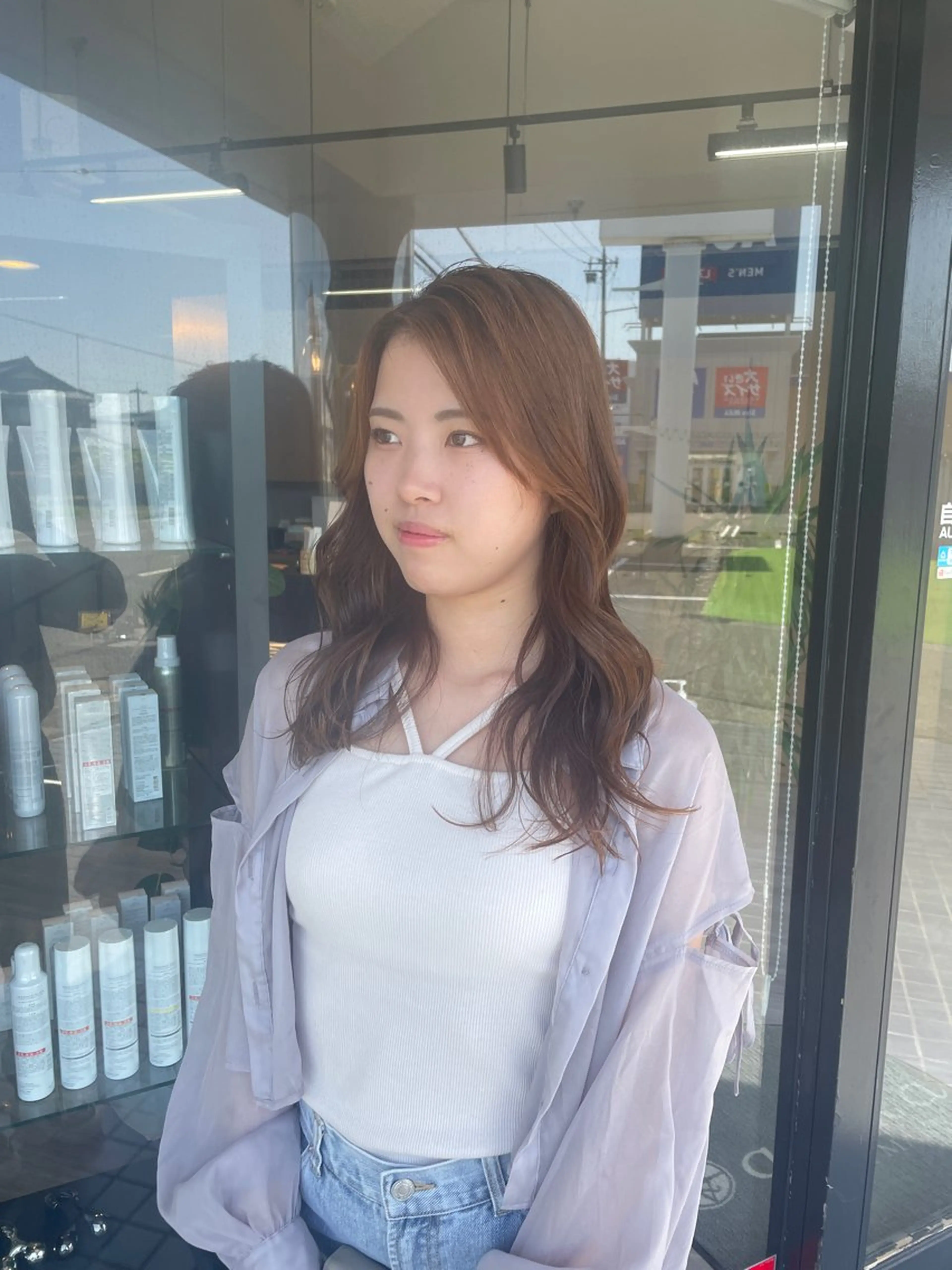 ミディアム マキノ キョウカのヘアスタイル