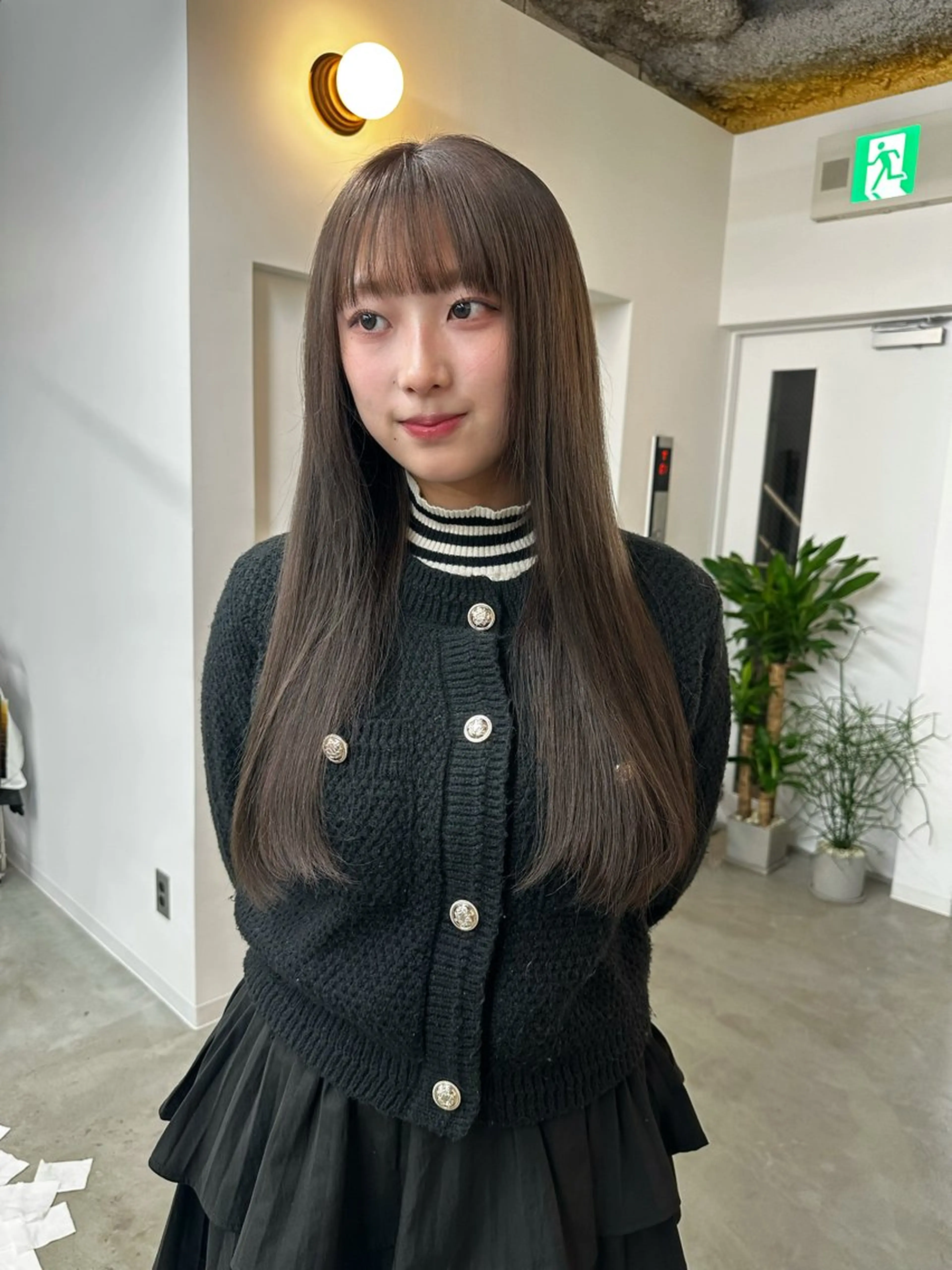 ロング タマシロカリン 艶カラー/レイヤーのヘアスタイル