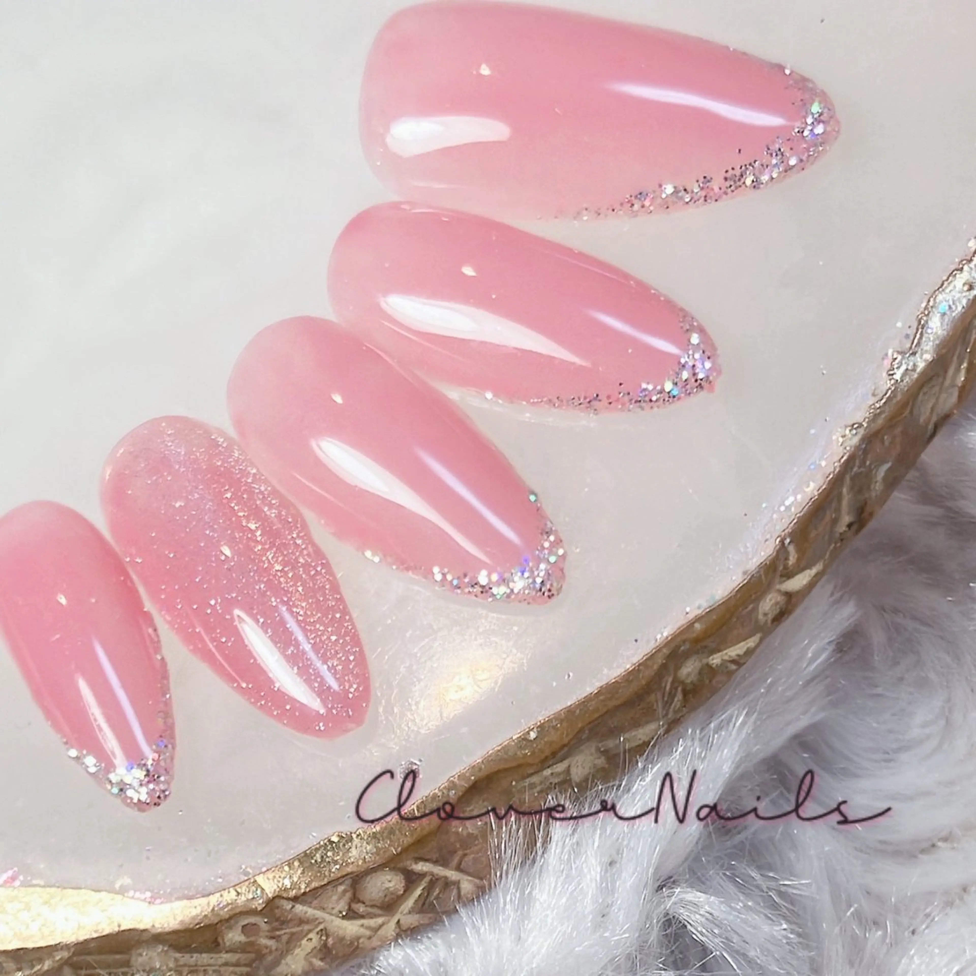 ネイル フレンチネイル キラキラネイル ラメ(グリッター) マグネットネイル ピンク ハンドネイル 自宅ネイルサロン クロバーネイルのネイルデザイン