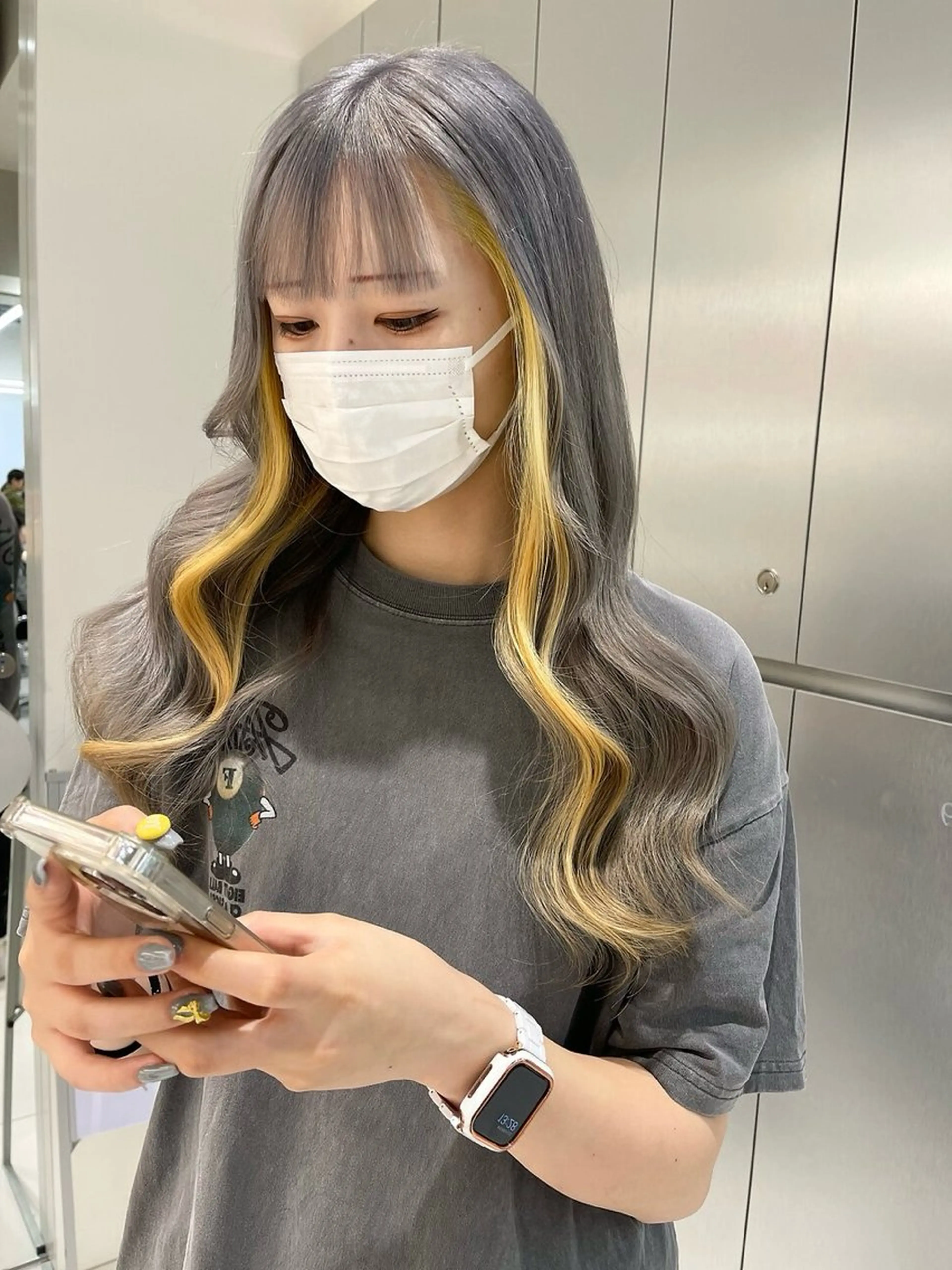 ロング カラー デザインカラー イヤリングカラー イエローカラー トリートメント /カラー/NAOKIのヘアスタイル
