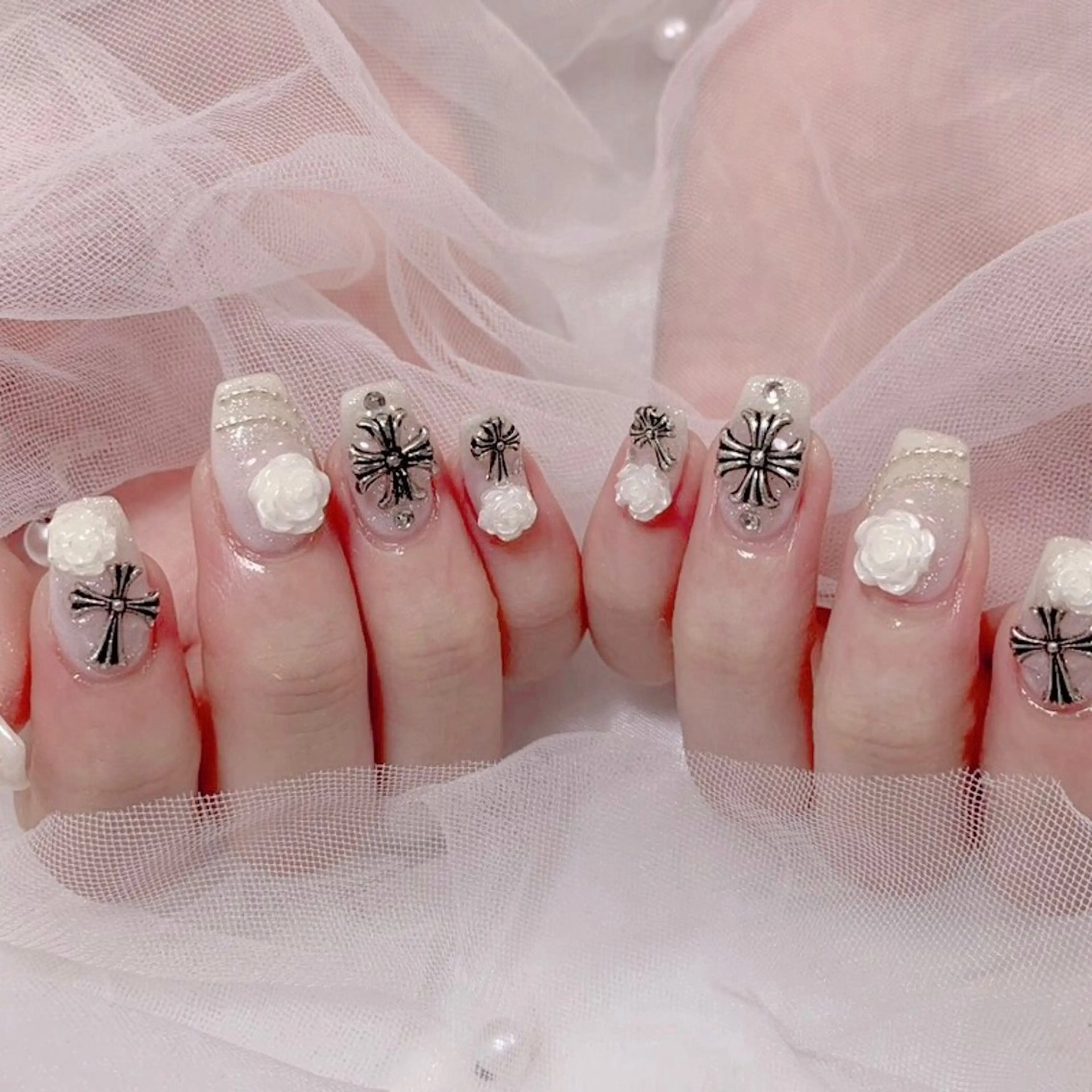 ネイル ハンドネイル nana 🎀予約受付中のネイルデザイン