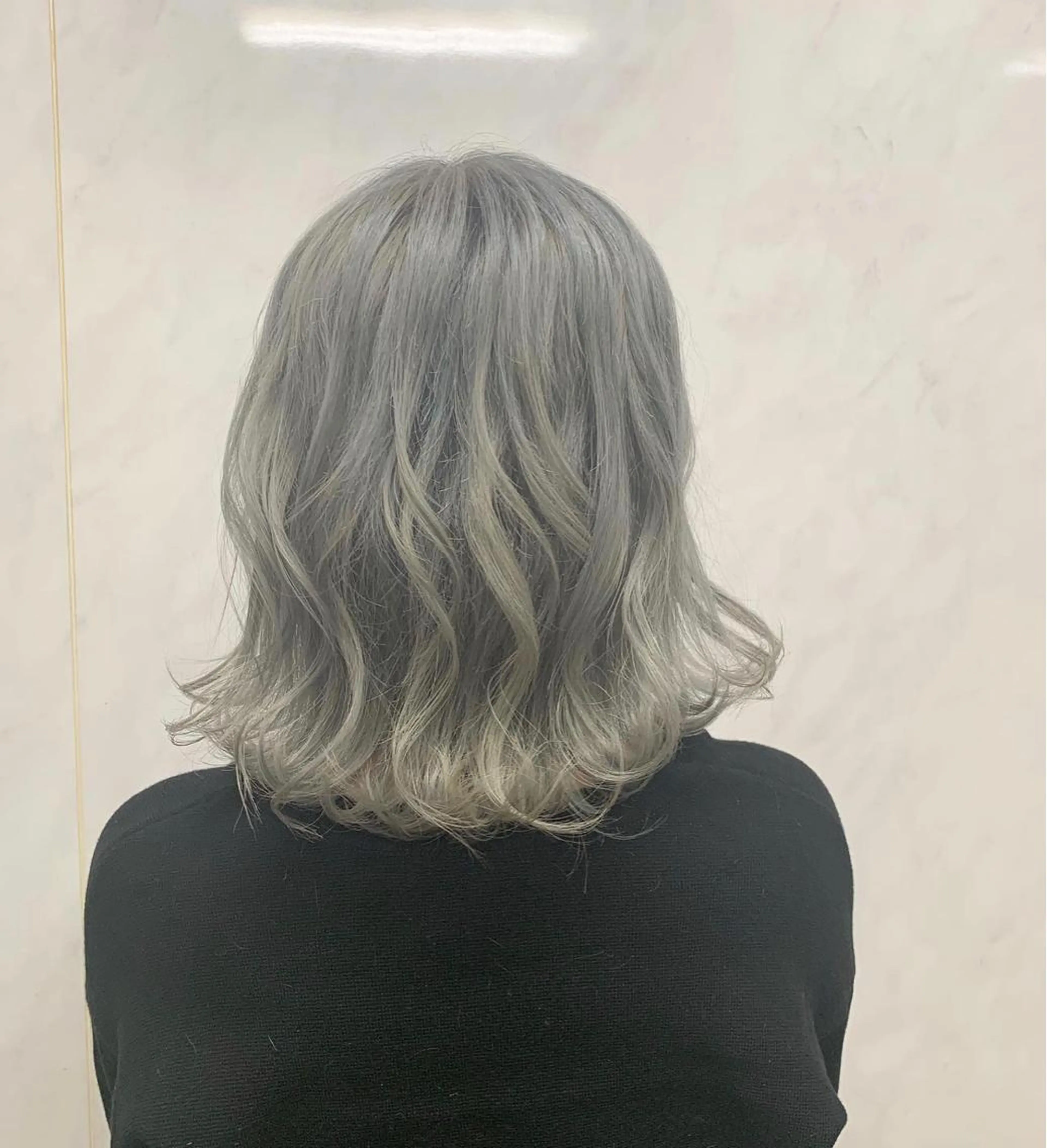 ミディアム アッシュ ヘアカラー 佐藤 香太のヘアスタイル