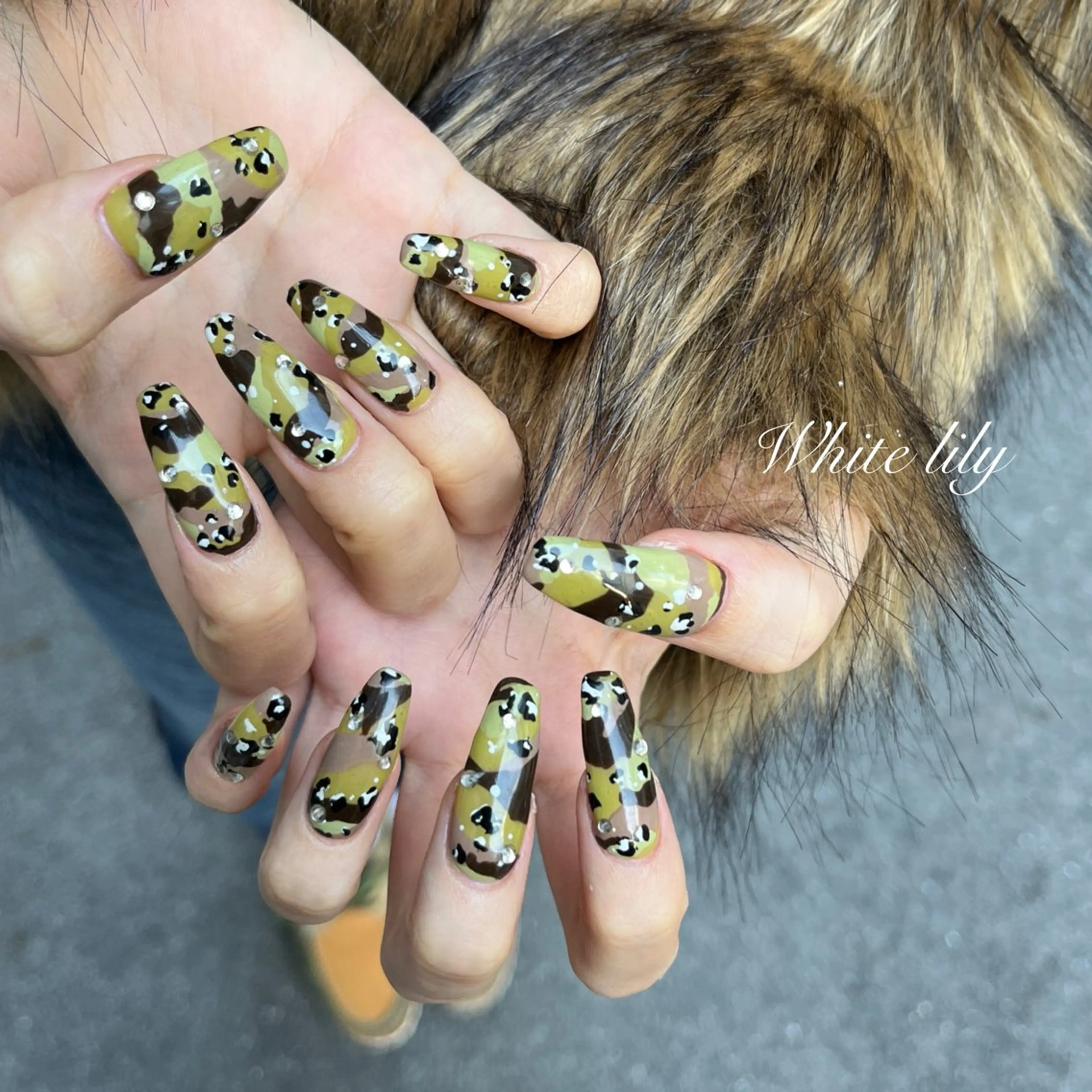 ネイル ハンドネイル White lily所属・牧田 雅世のネイルデザイン