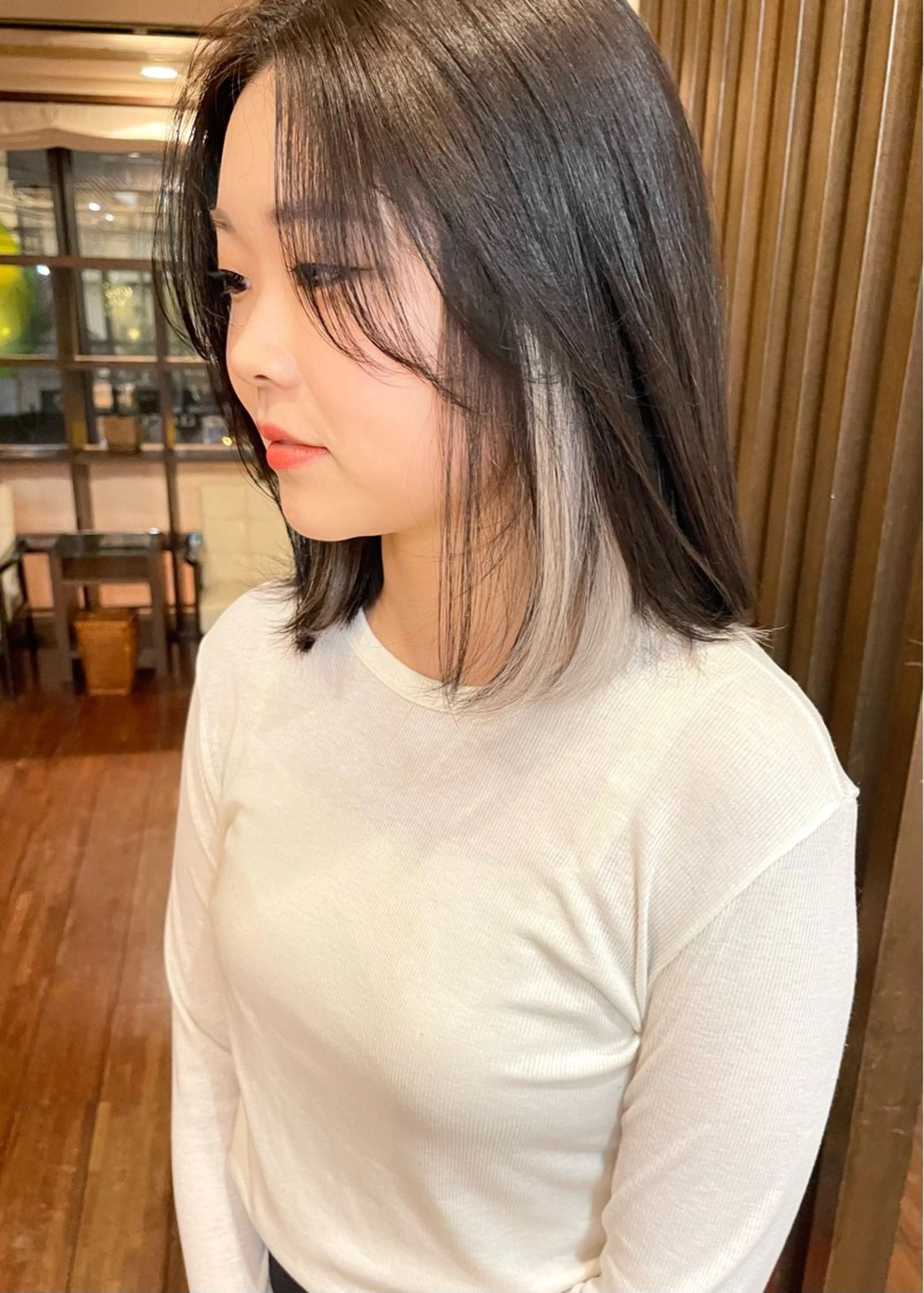 ミディアム カラー ブリーチ インナーカラー カット ヘアカラー トリートメント 田室 和幸のヘアスタイル
