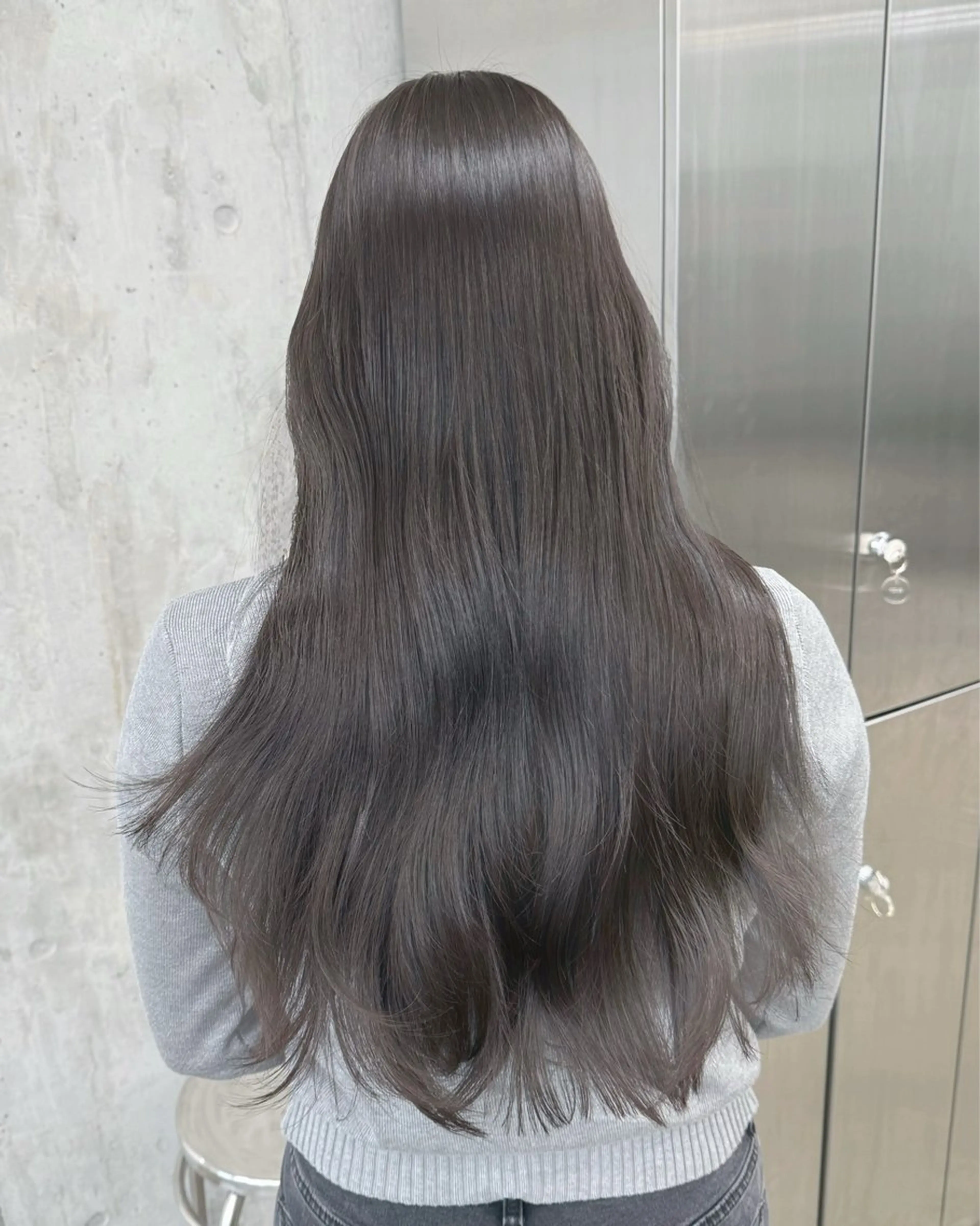 ロング カラー 透明感カラー グレージュ アイスグレージュ ヘアカラー トリートメント たいき/グレージュ/ 透明感/ブリーチなしのヘアスタイル