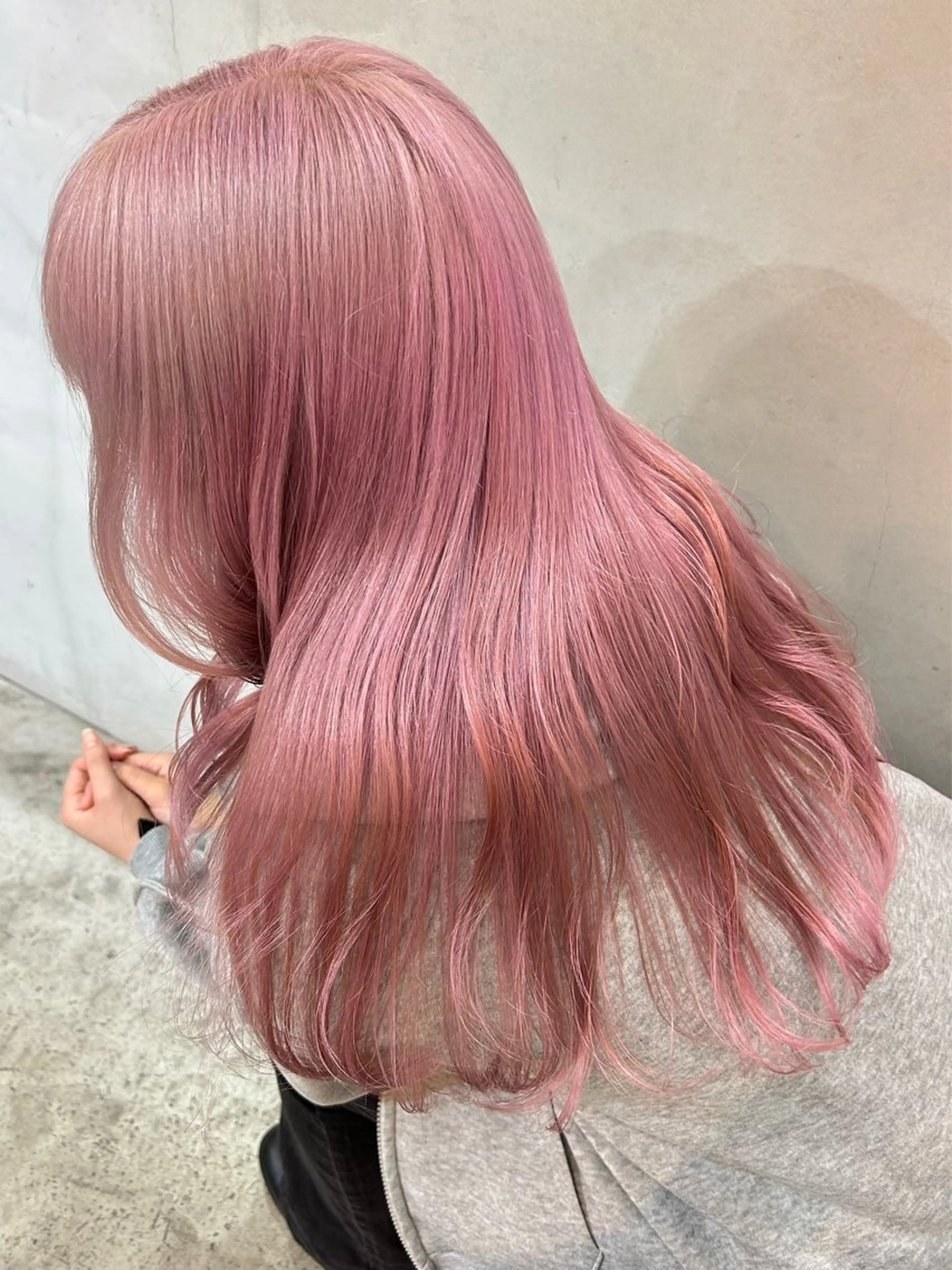 セミロング カラー ピンクカラー カット ヘアカラー トリートメント 🧸艶々韓国ヘア 🧁mizunaのヘアスタイル