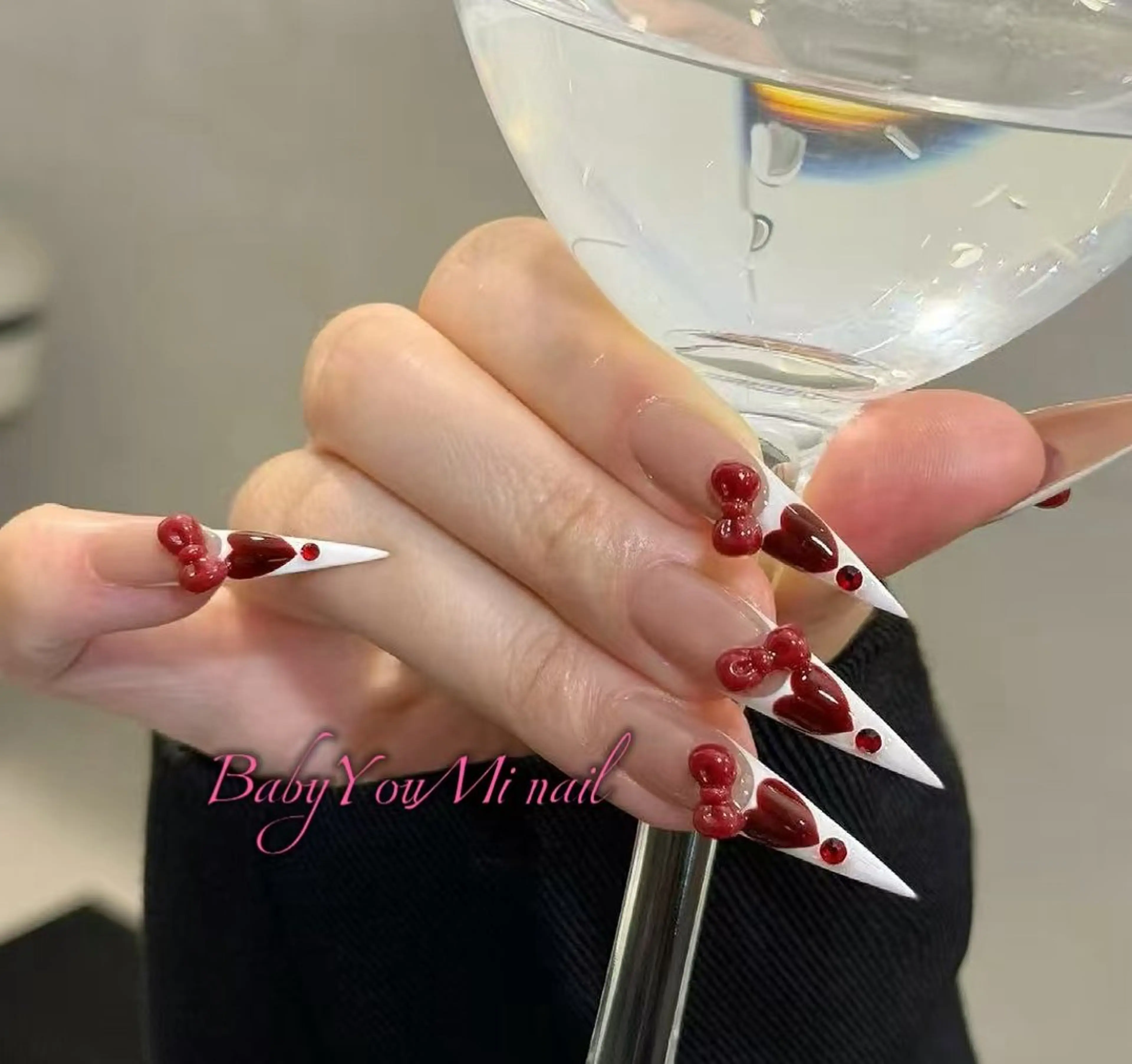 ネイル オーロラネイル フラワーネイル フットネイル フレンチネイル ジェルネイル ハンドネイル BabyYouMi nailのネイルデザイン