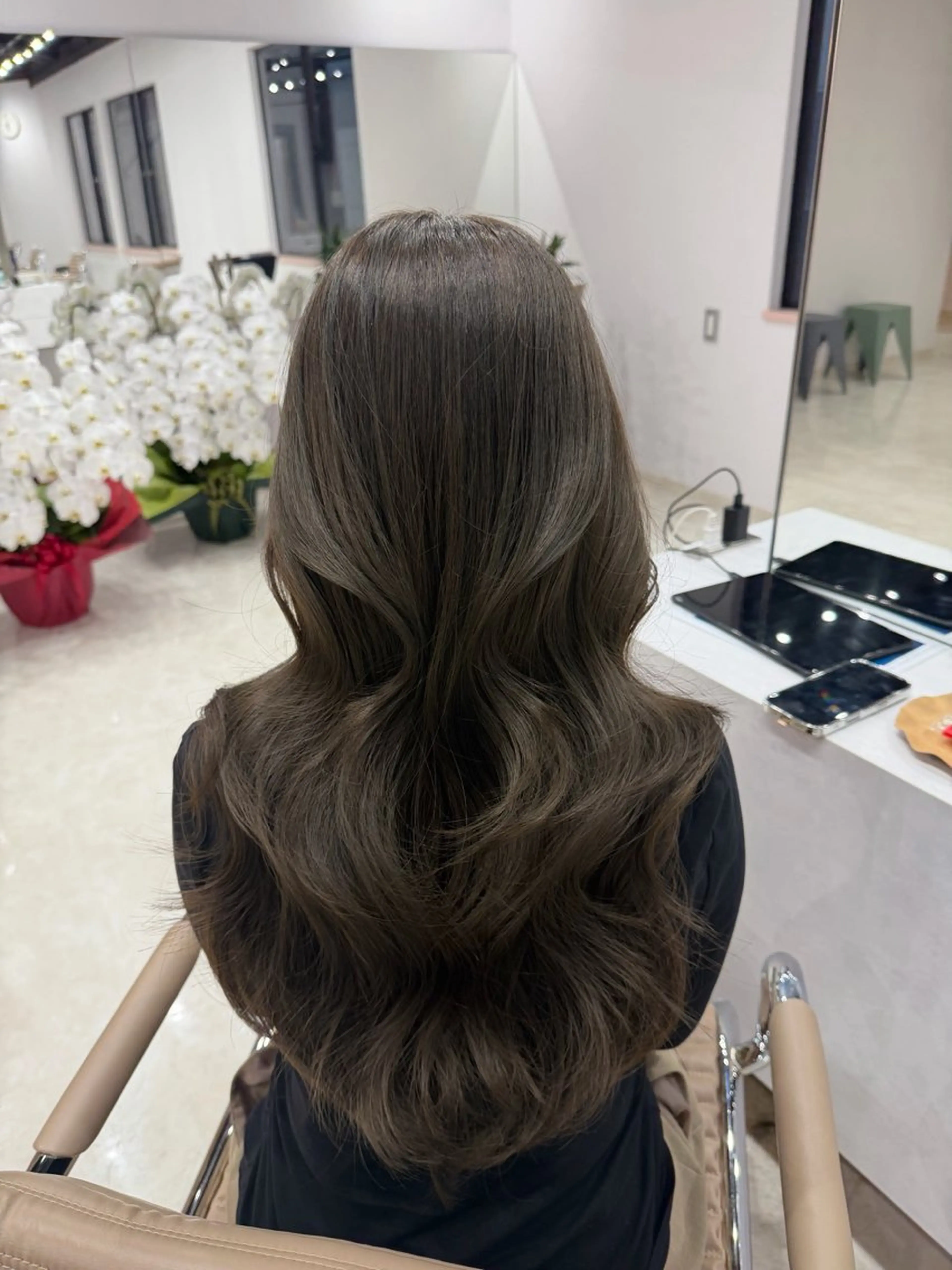 ロング カラー ブリーチ 透明感カラー ダブルカラー ブリーチなしカラー オリーブカラー 柔らかオリーブ🌿 HIMARI🌻のヘアスタイル