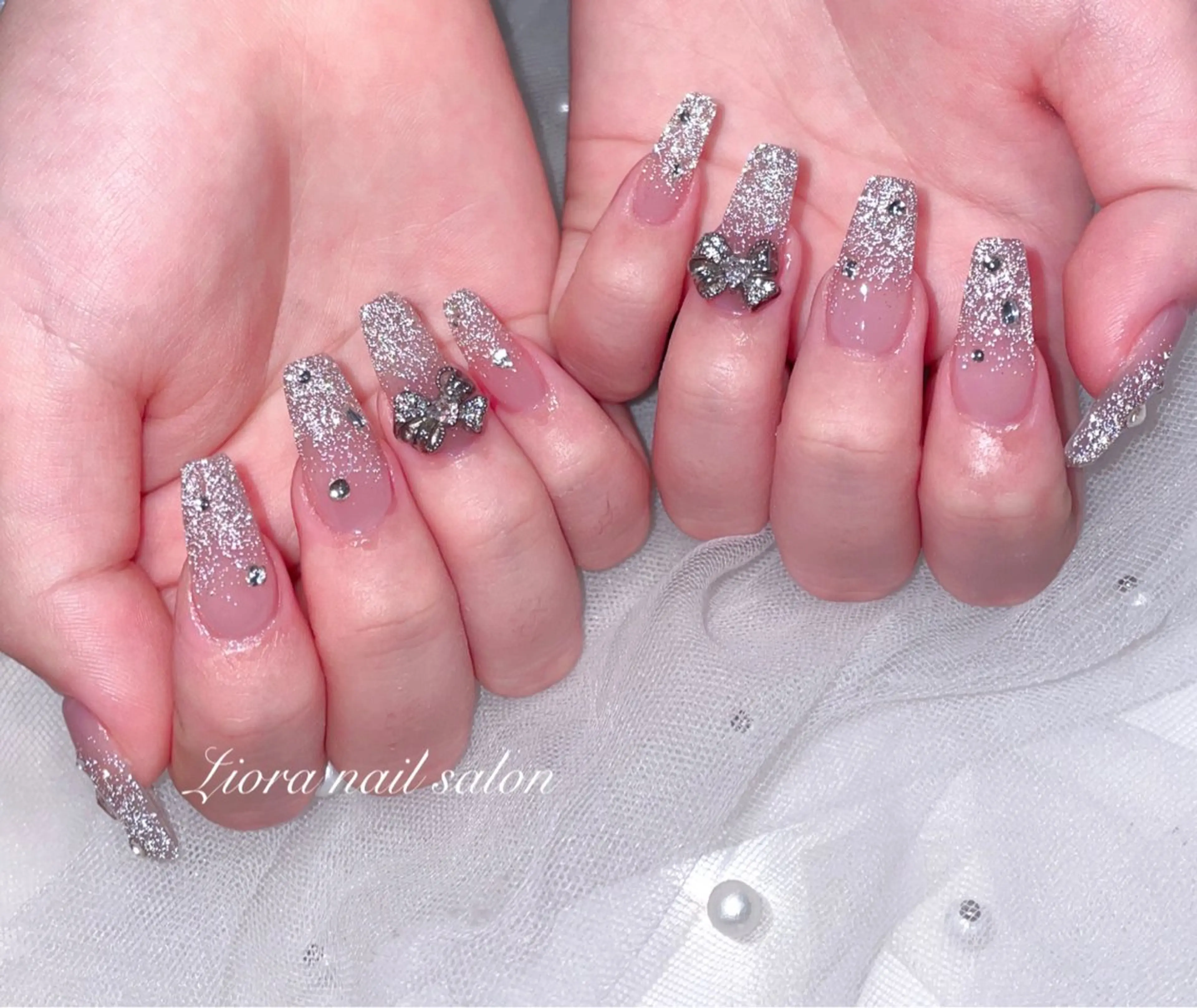 ネイル フレンチネイル ジェルネイル ガーリー グラデーション キラキラネイル ハンドネイル Liora nail スカルプ専門店のネイルデザイン