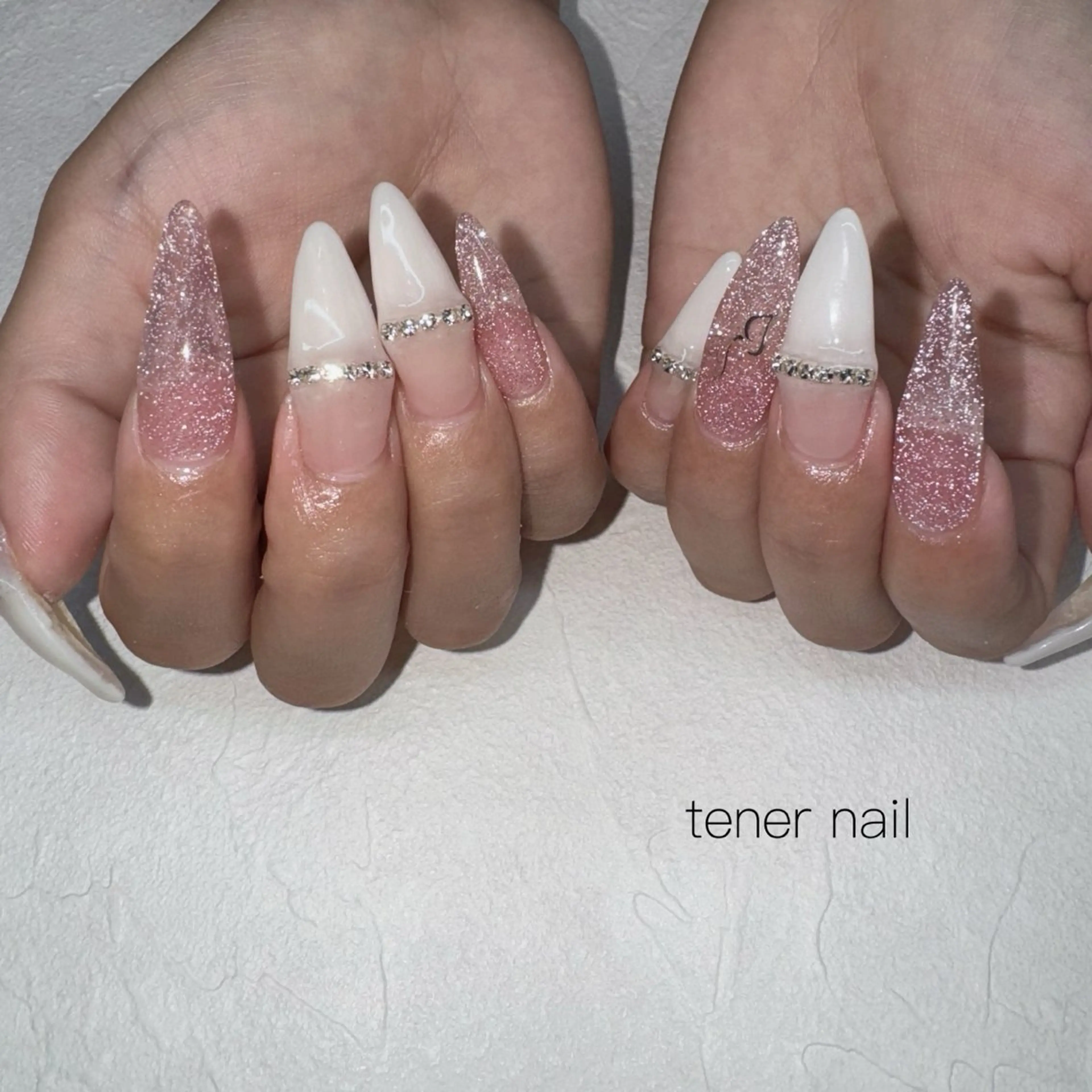 ネイル フラッシュネイル フレンチネイル ラメ(グリッター) ハンドネイル テネルネイル tener nailのネイルデザイン