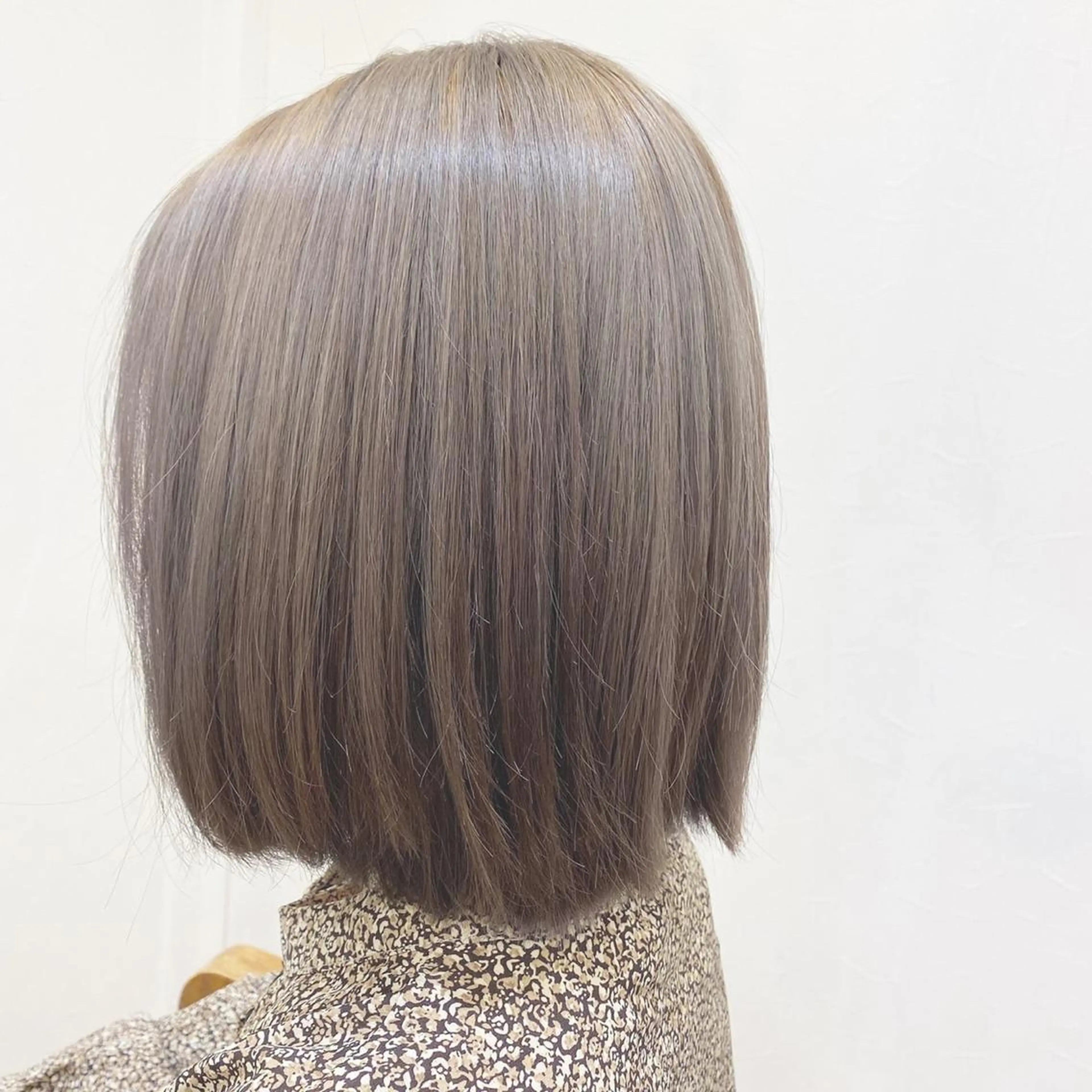 ミディアム カラー ゆうこ 🩷🩶のヘアスタイル