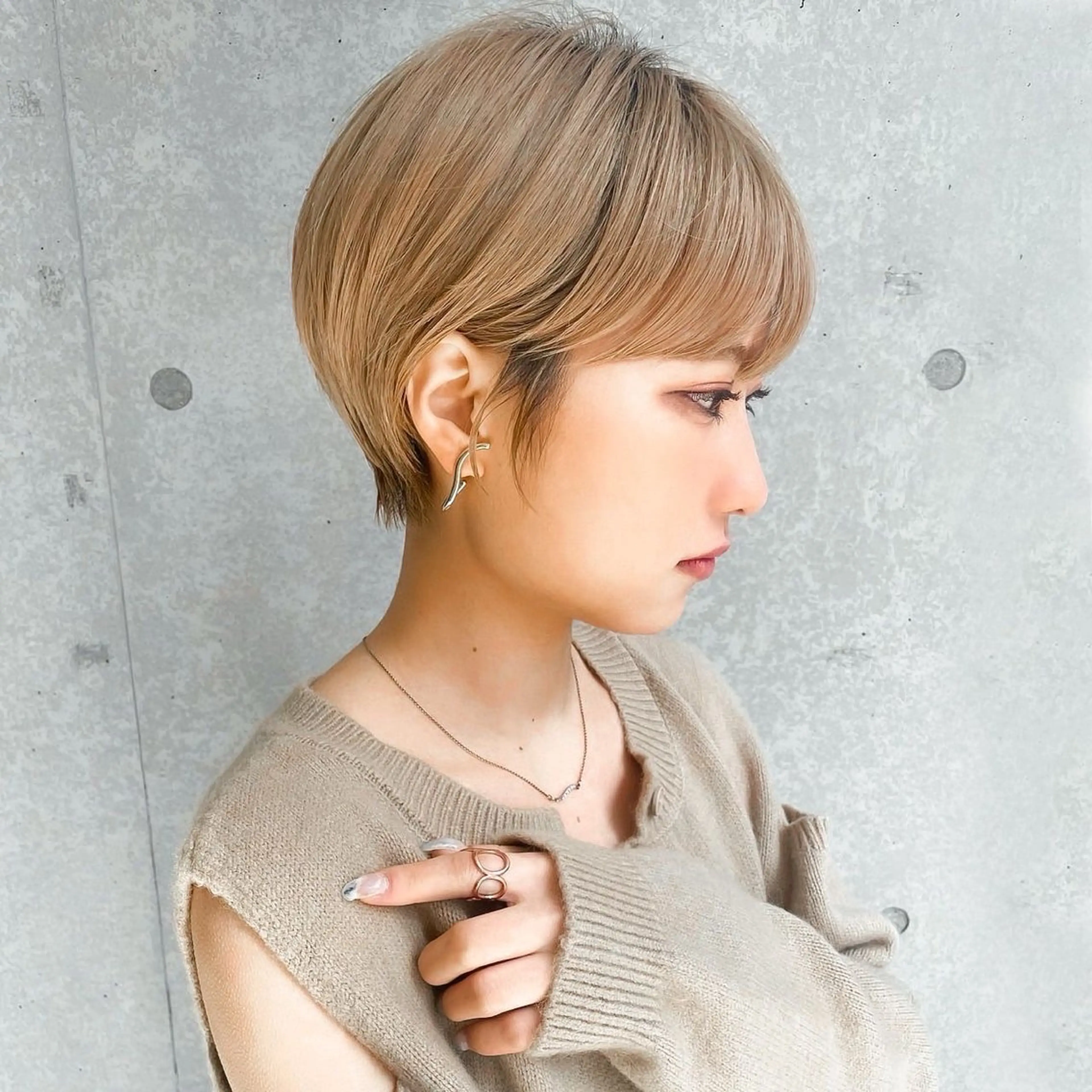 ショート 三鷹で1番ショート ボブをカットする新谷のヘアスタイル