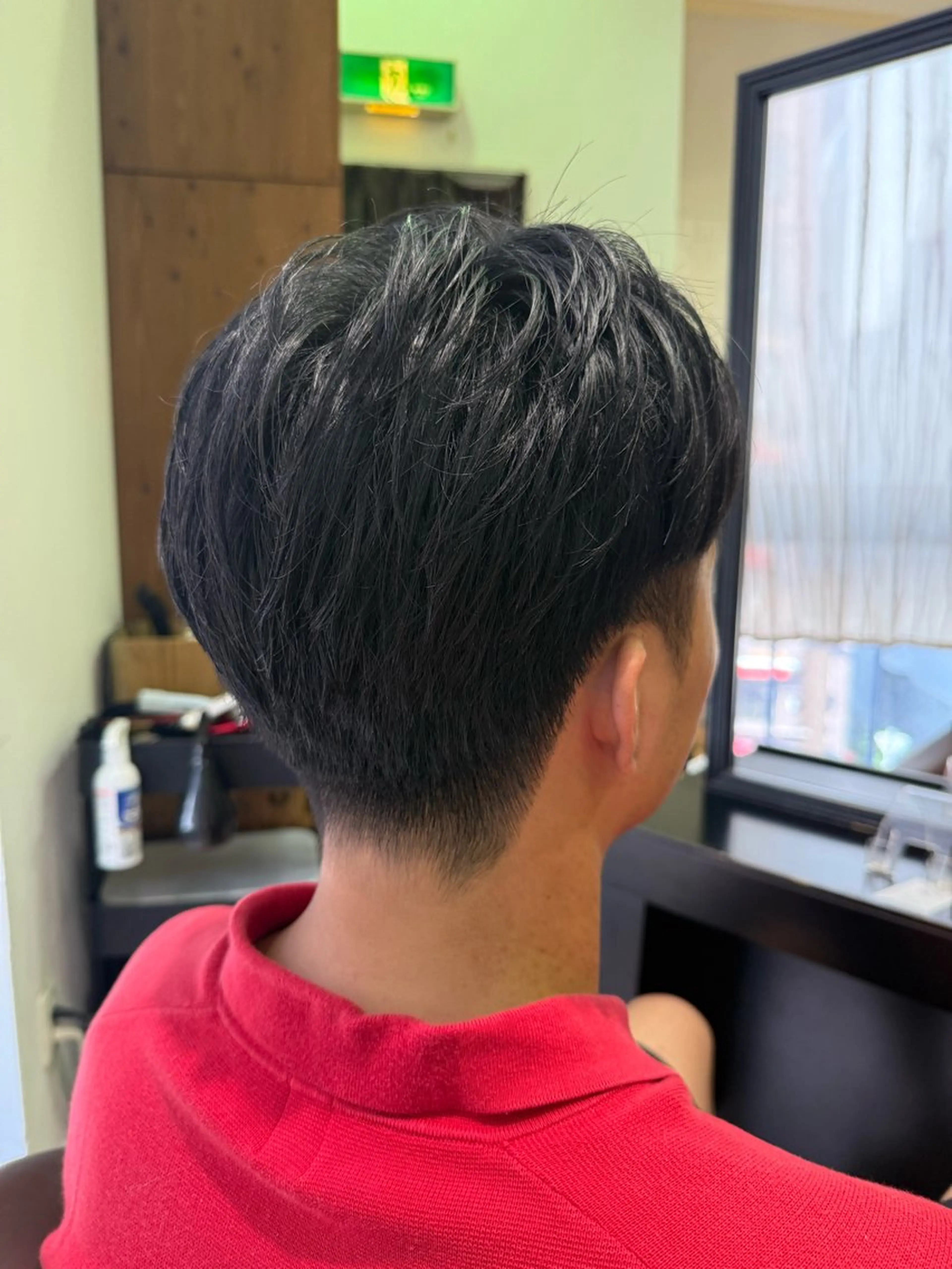 ショート メンズ ビジネス 刈り上げ ショートヘア 溝口 槙里也のヘアスタイル