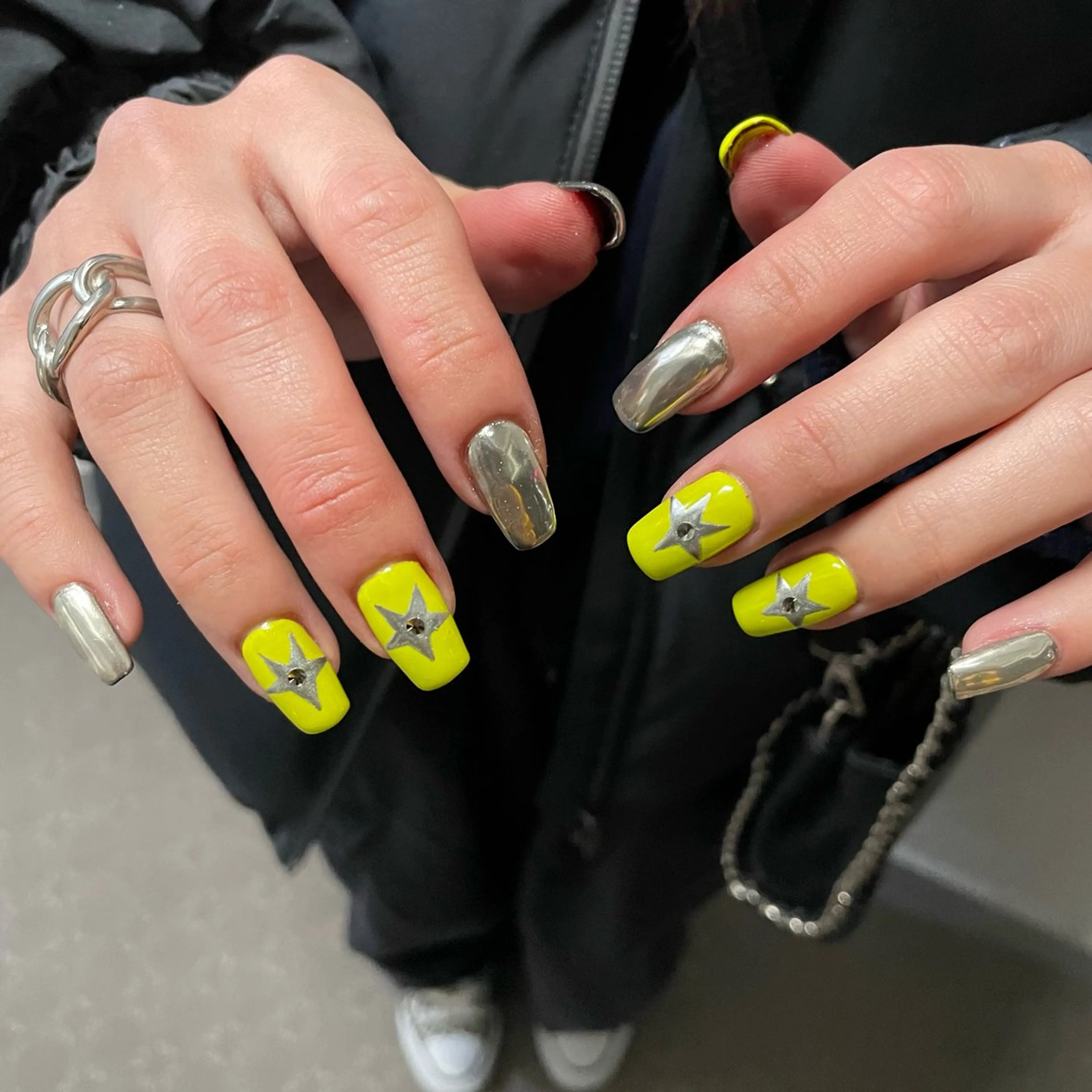 ネイル ハンドネイル カメレオン京橋🌻 草葉由佳のネイルデザイン