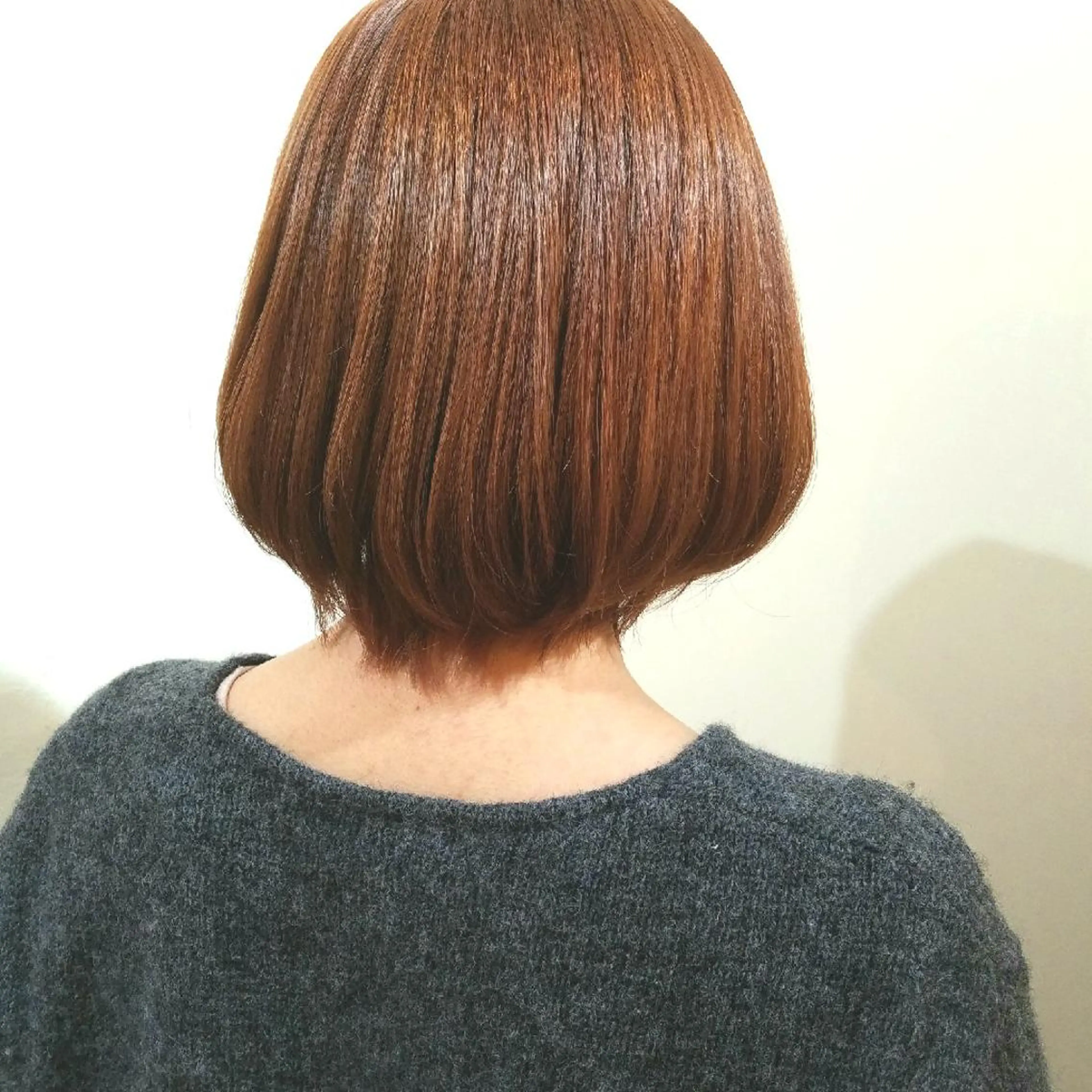 ショート 🇰🇷透明感×ハイ トーン🌟tomoのヘアスタイル