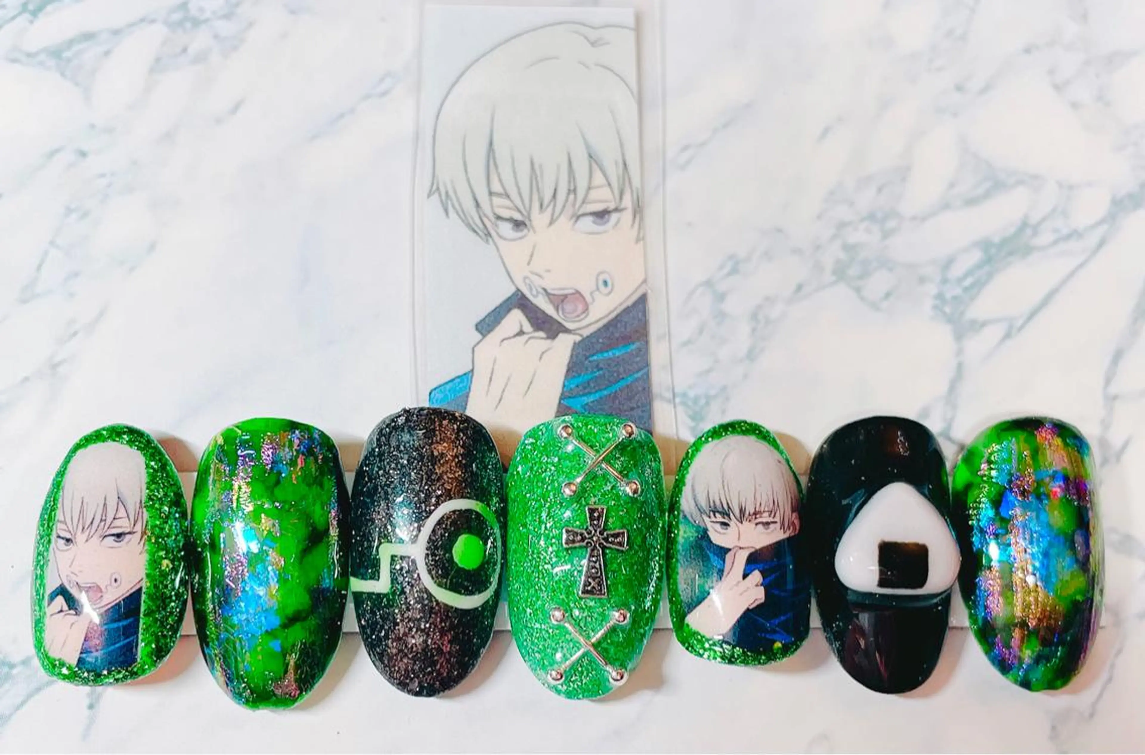 ネイル CROWN プライベートサロンのネイルデザイン