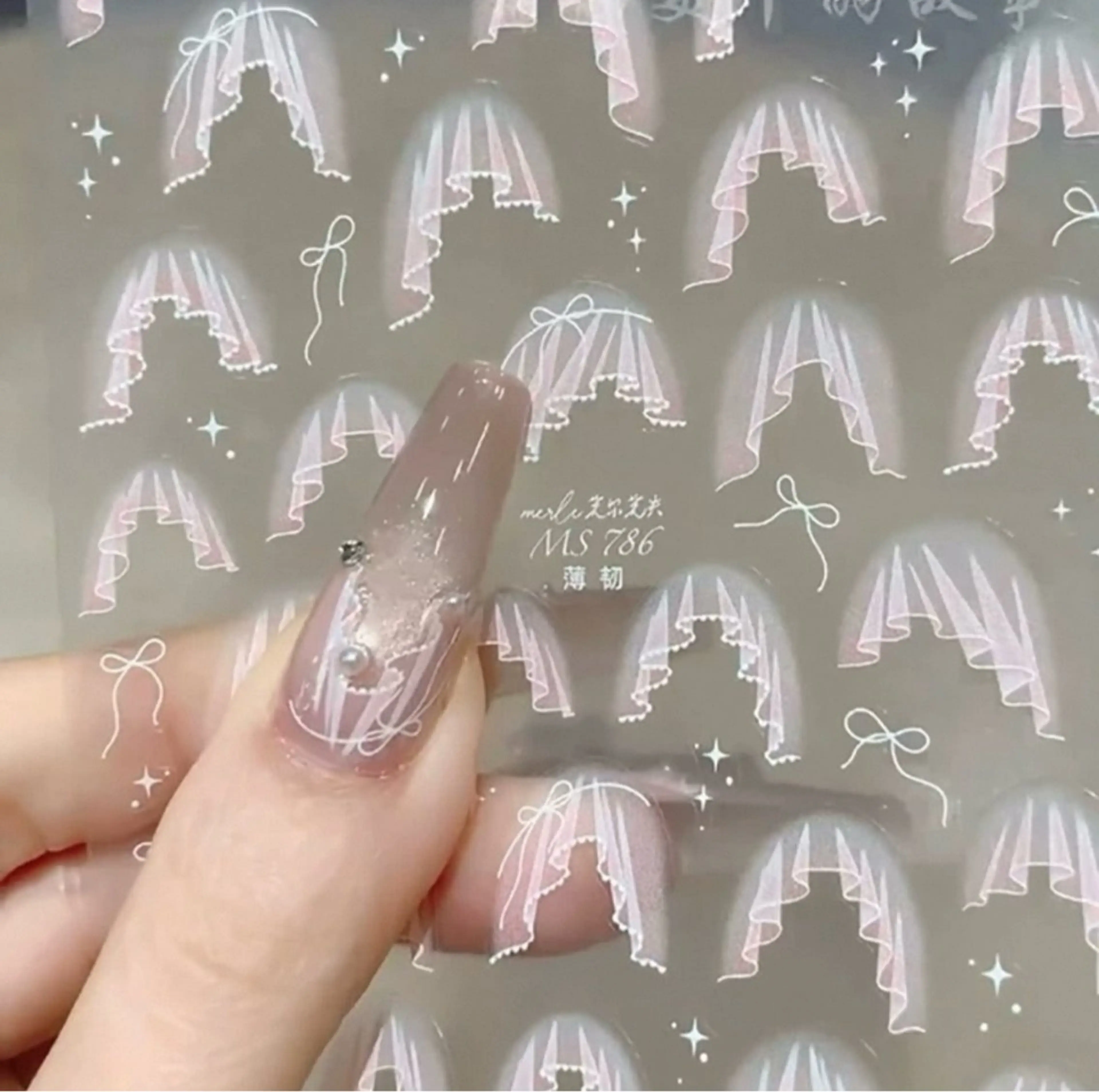 ネイル ハンドネイル 長さ出し専門 パーツのネイルデザイン