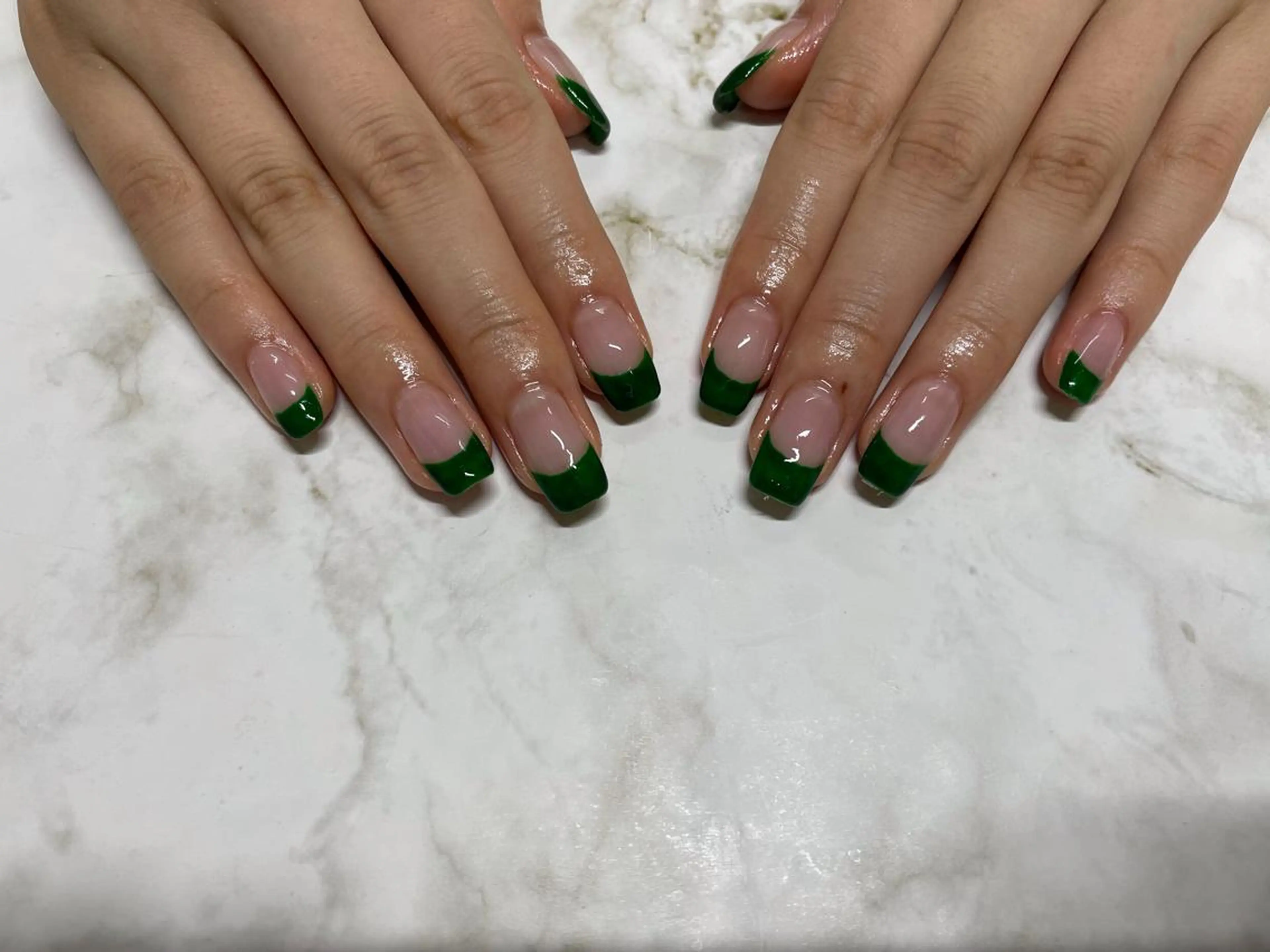 ネイル フレンチネイル mogunail &blowのネイルデザイン