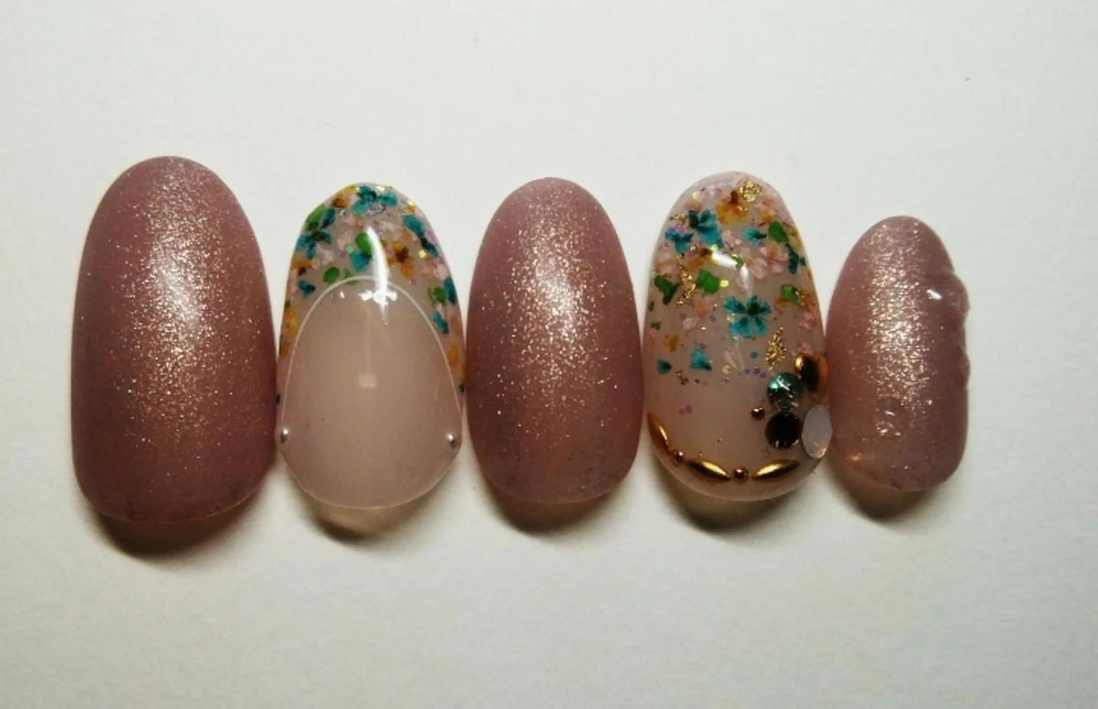 ネイル ハンドネイル リラクゼーション＆ネイル仙殊~センジュ~所属・senju 　のネイルデザイン