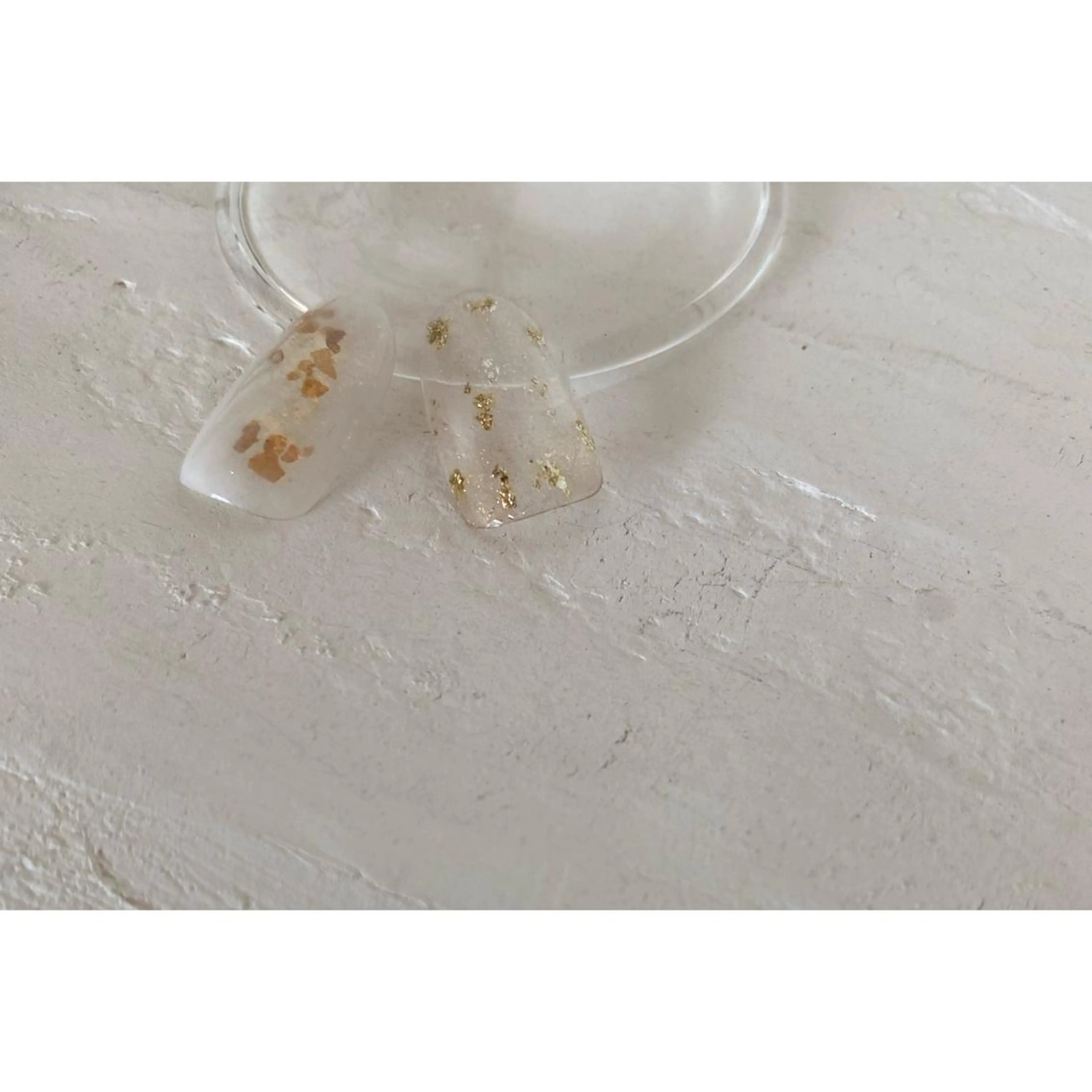 ネイル ジェルネイル キラキラネイル ニュアンスネイル fig tree所属・fig  tree 地爪育成モニターのネイルデザイン