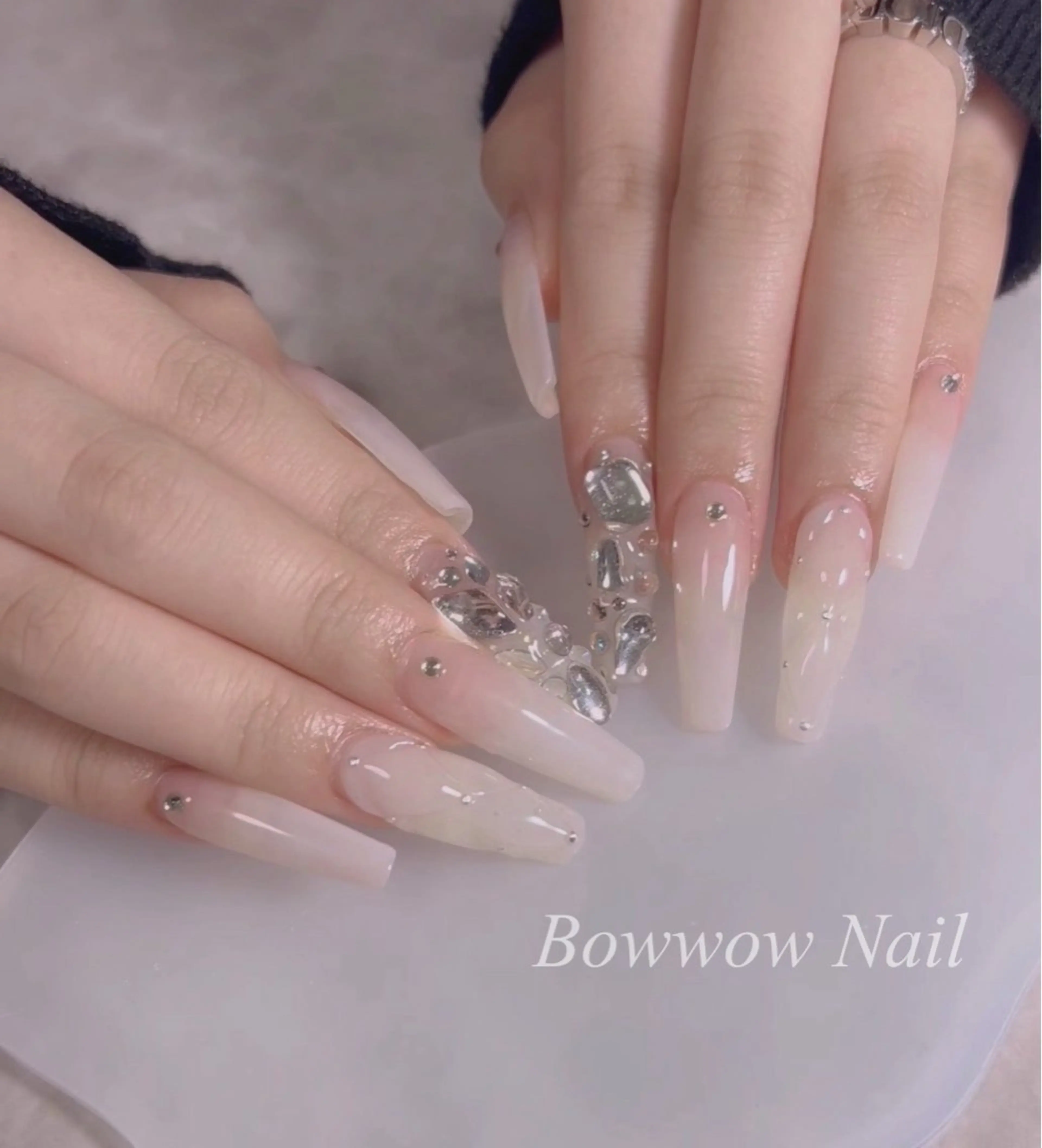ネイル グラデーション 韓国ネイル ワンホンネイル Bow wow Nail さや🧸のネイルデザイン