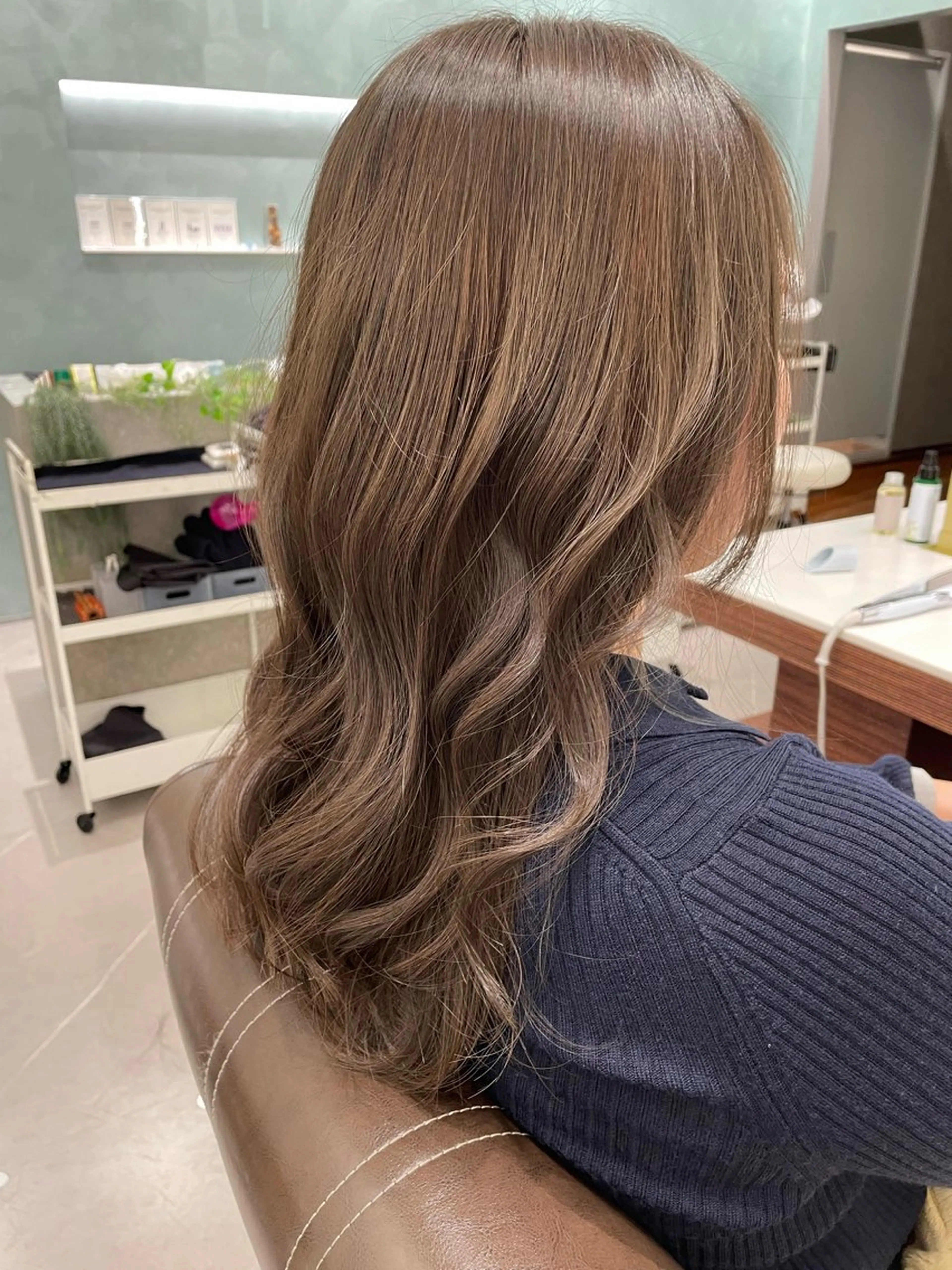 ロング カラー グレージュ オリーブグレージュ オリーブグレー カット ヘアカラー ＊ロングモデル＊ 清水菜穂香のヘアスタイル