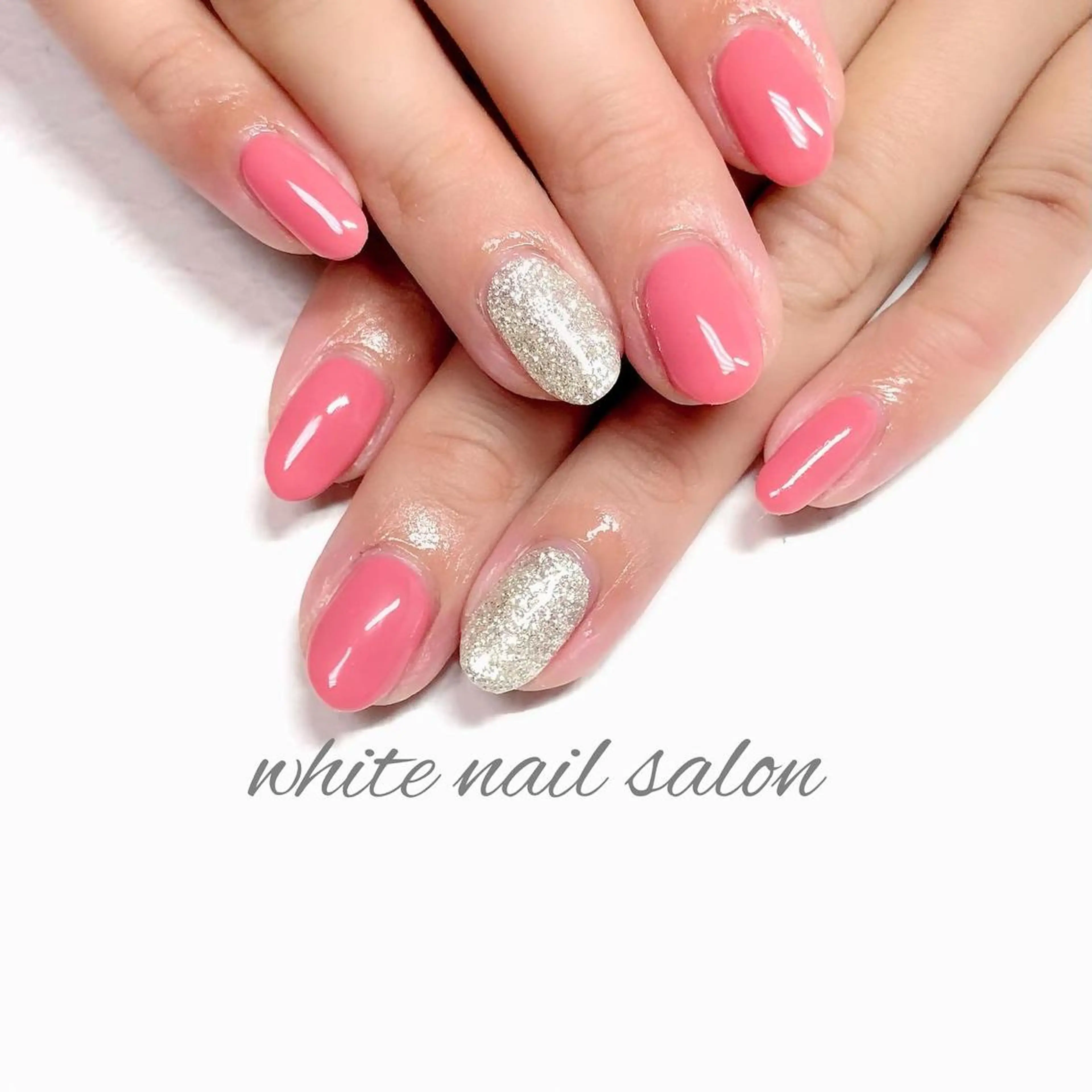 ネイル ジェルネイル ハードジェル ラメ(グリッター) 持ち込み シンプルネイル white nail salonのネイルデザイン