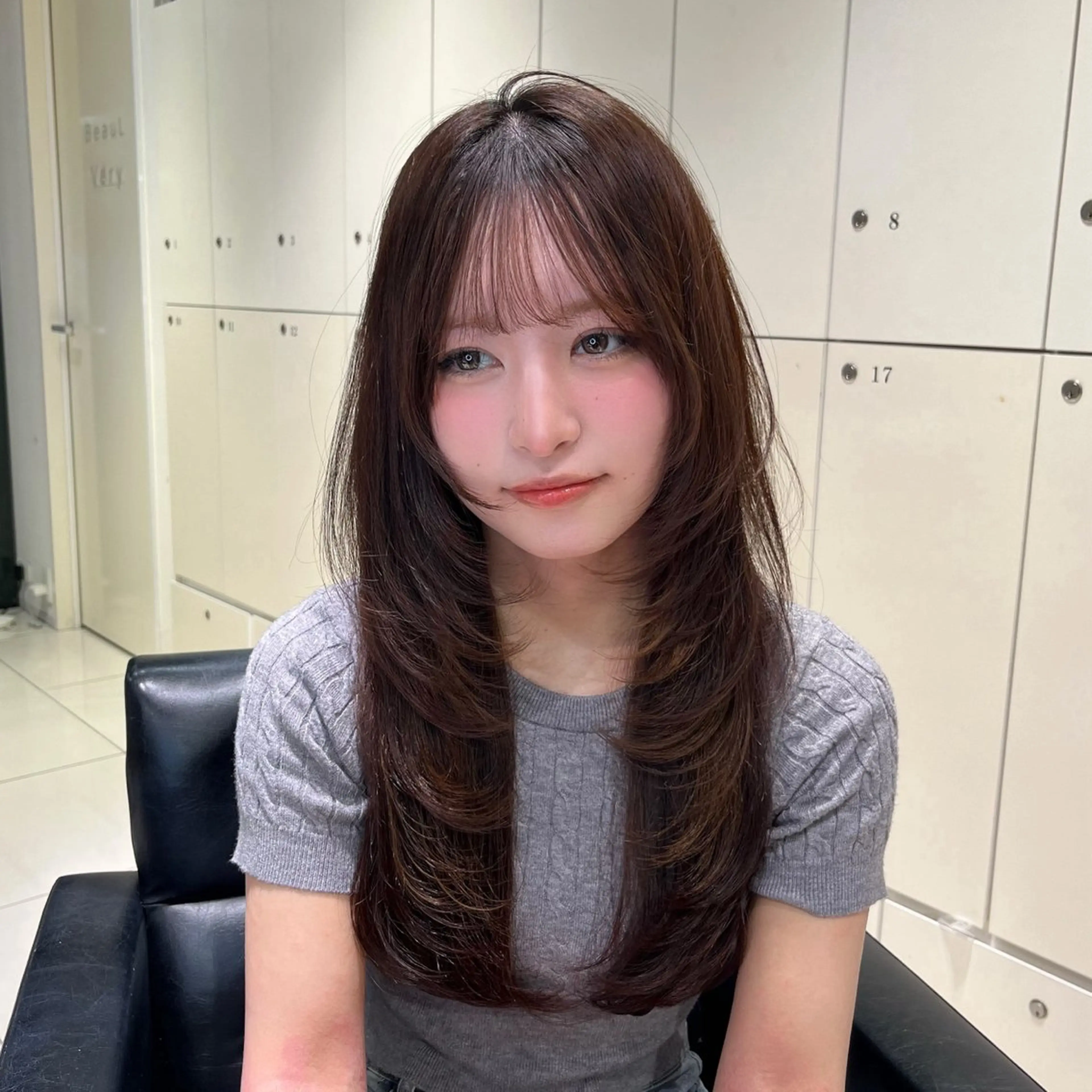 ロング 髪質改善/透明感カラ ー/レイヤー/あやはのヘアスタイル