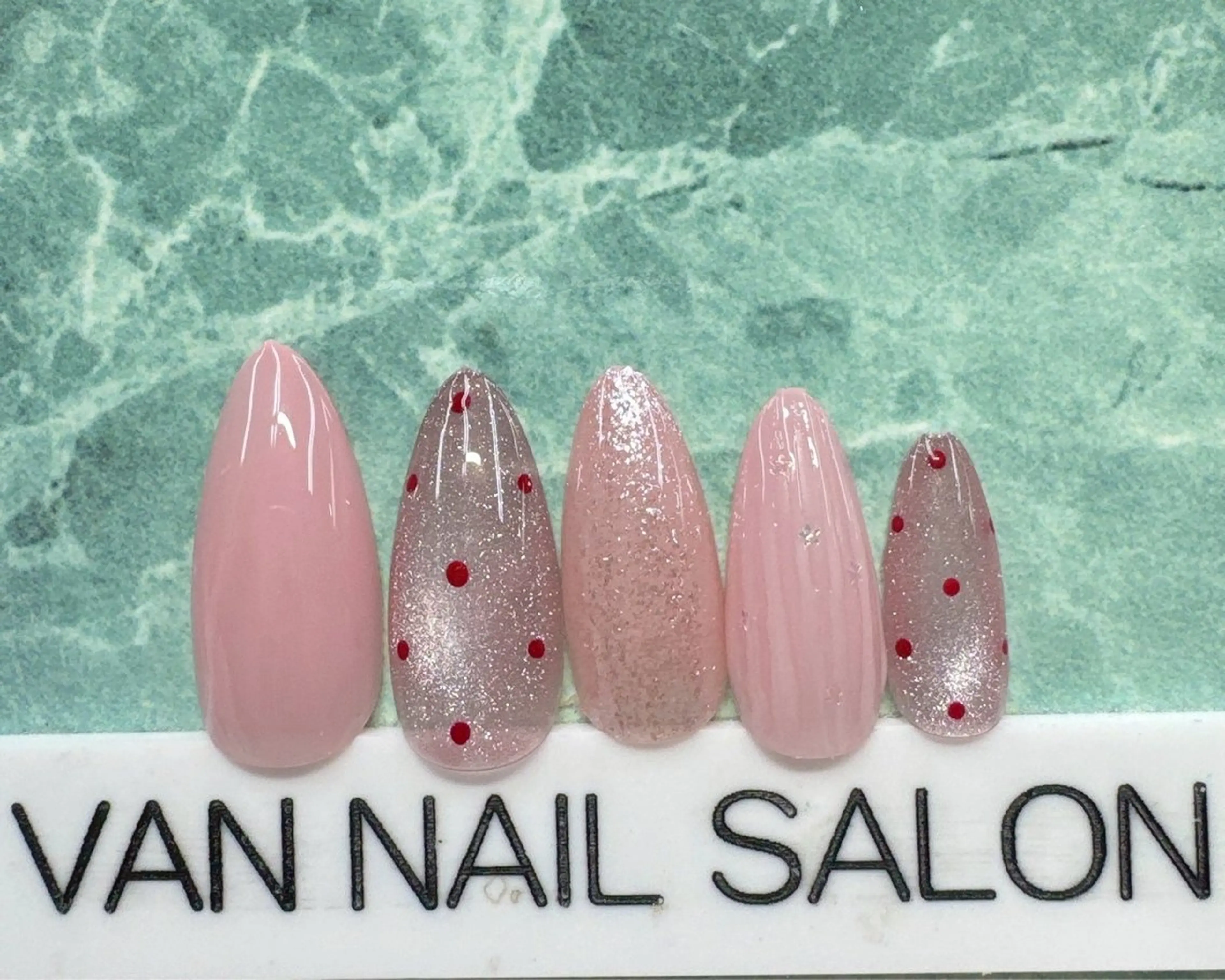 ネイル Van Nail Salonのネイルデザイン