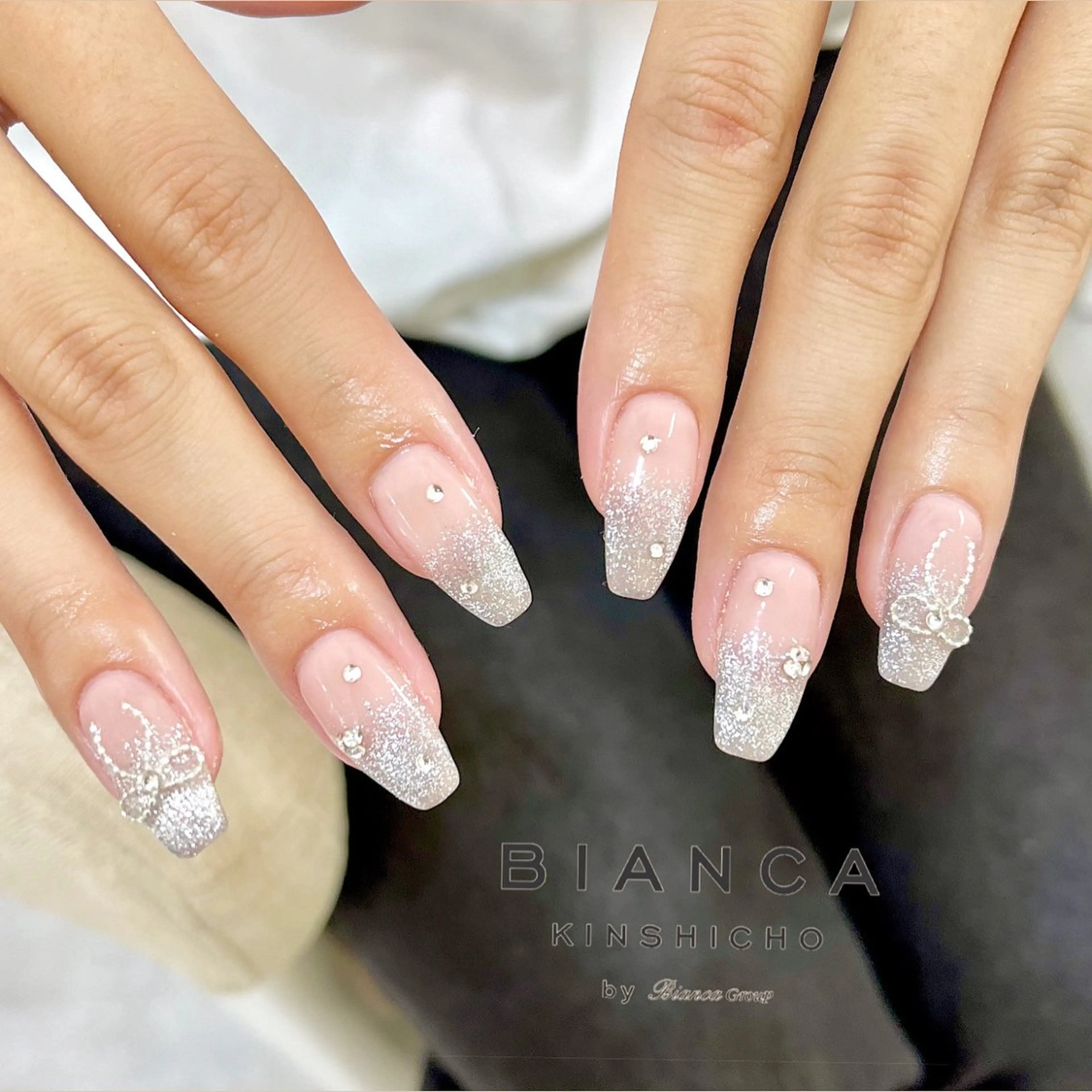 ネイル One’Ness Nana🤍のネイルデザイン