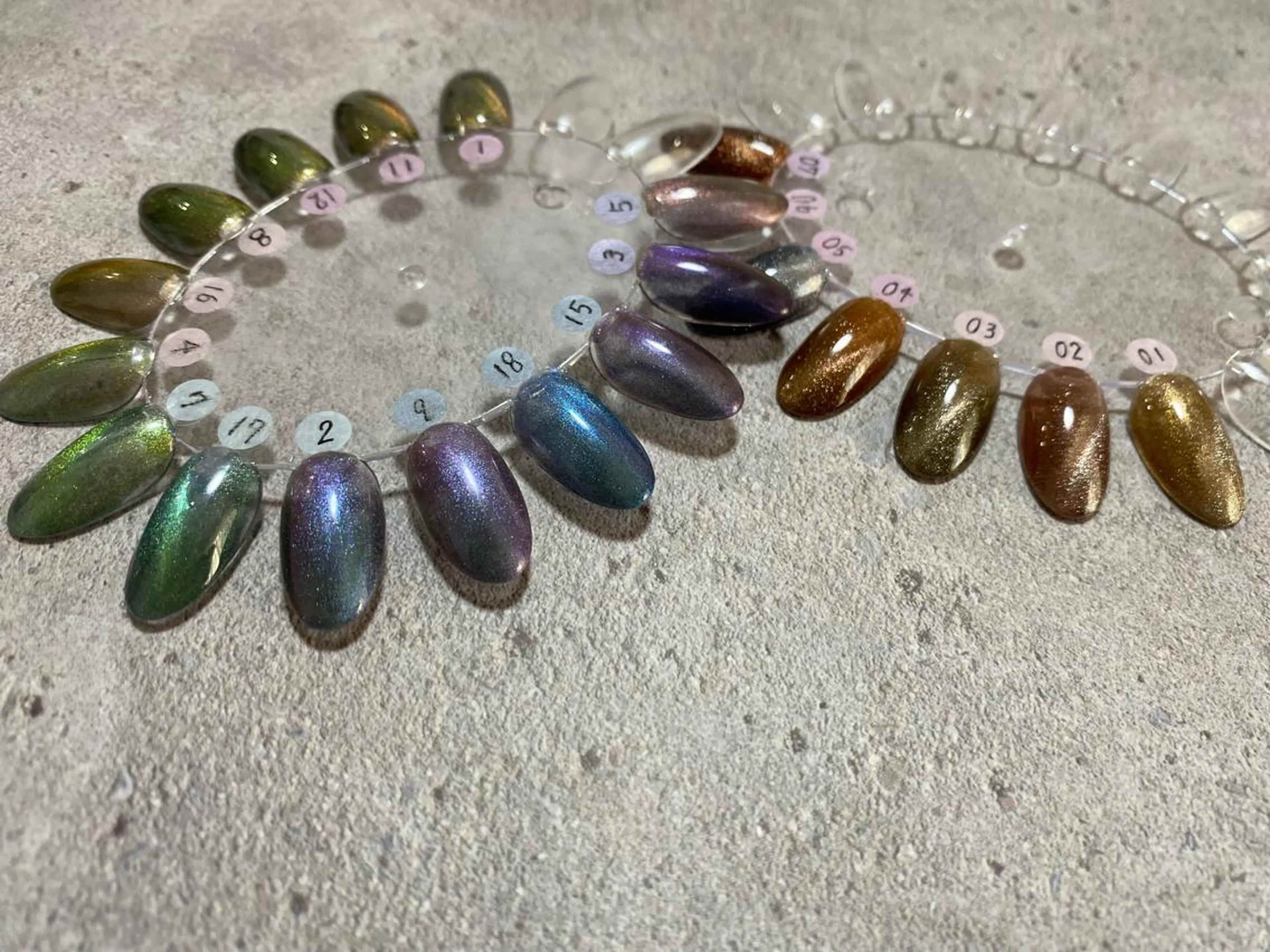 ネイル マグネットネイル ハンドネイル chihiro 小路ネイルのネイルデザイン