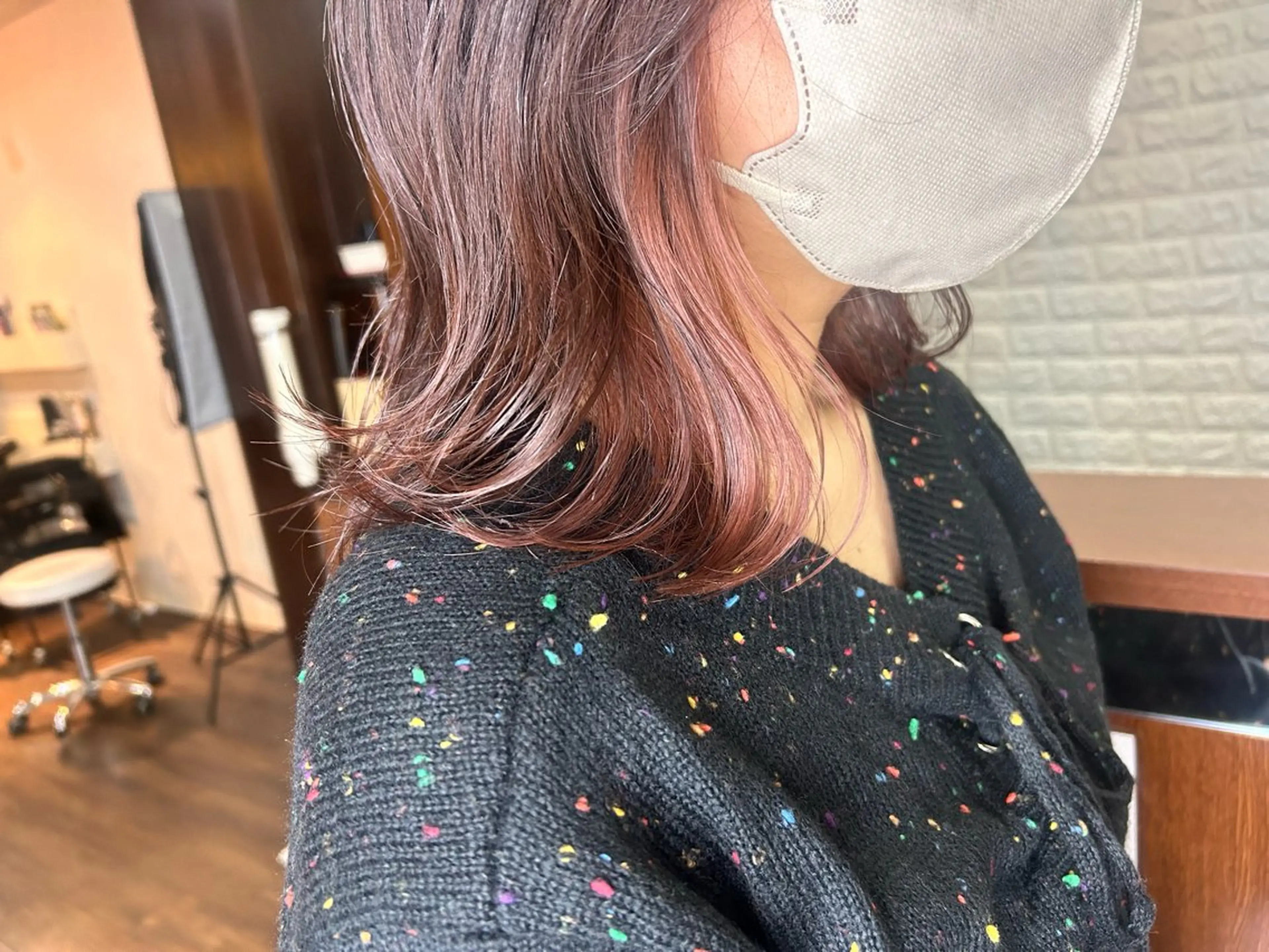 ミディアム パープルカラー トモタニ ミオのヘアスタイル