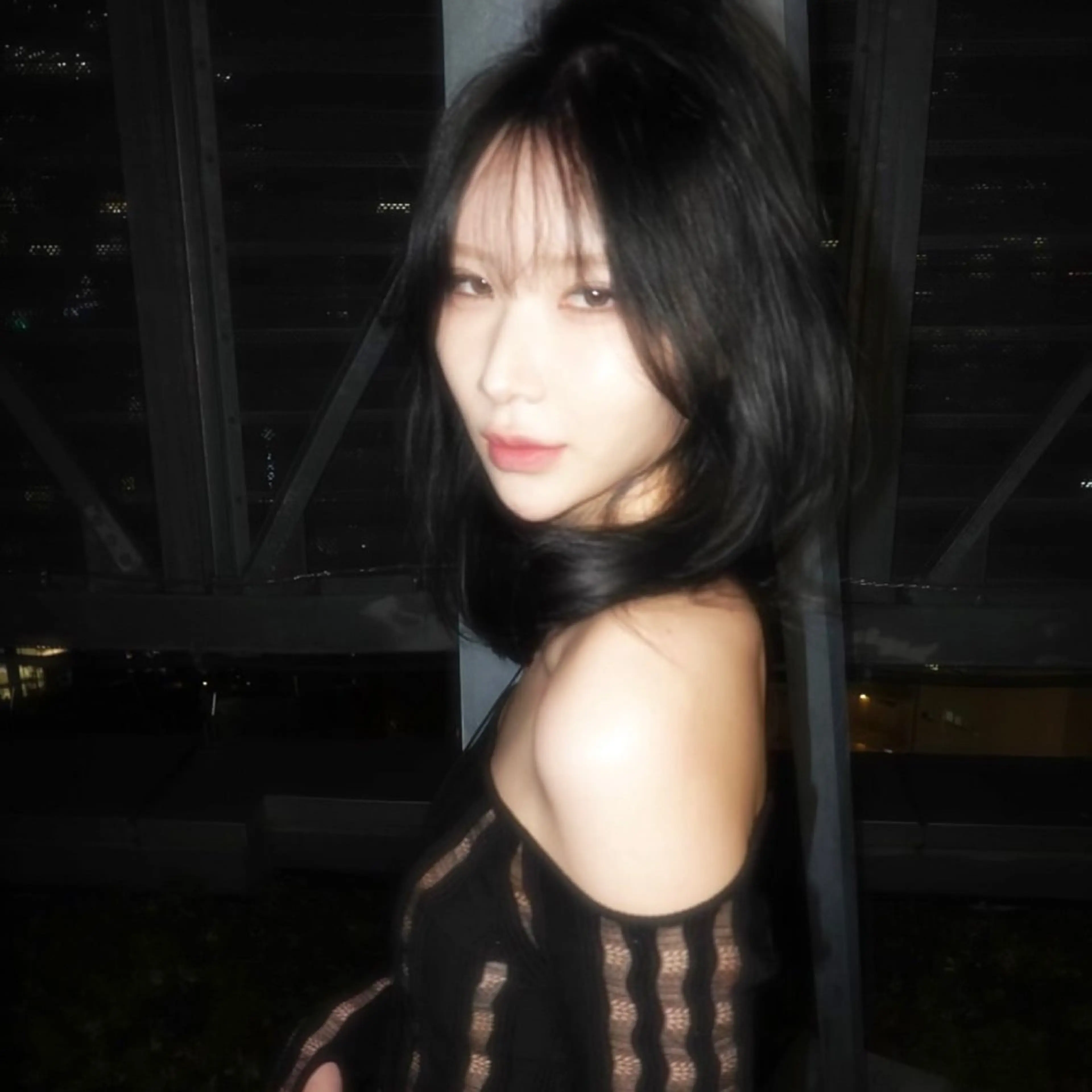 ミディアム 小顔カット ﾌﾞﾚｲｽﾞ˚✧₊⁎ ﾚｲﾔｰToriのヘアスタイル