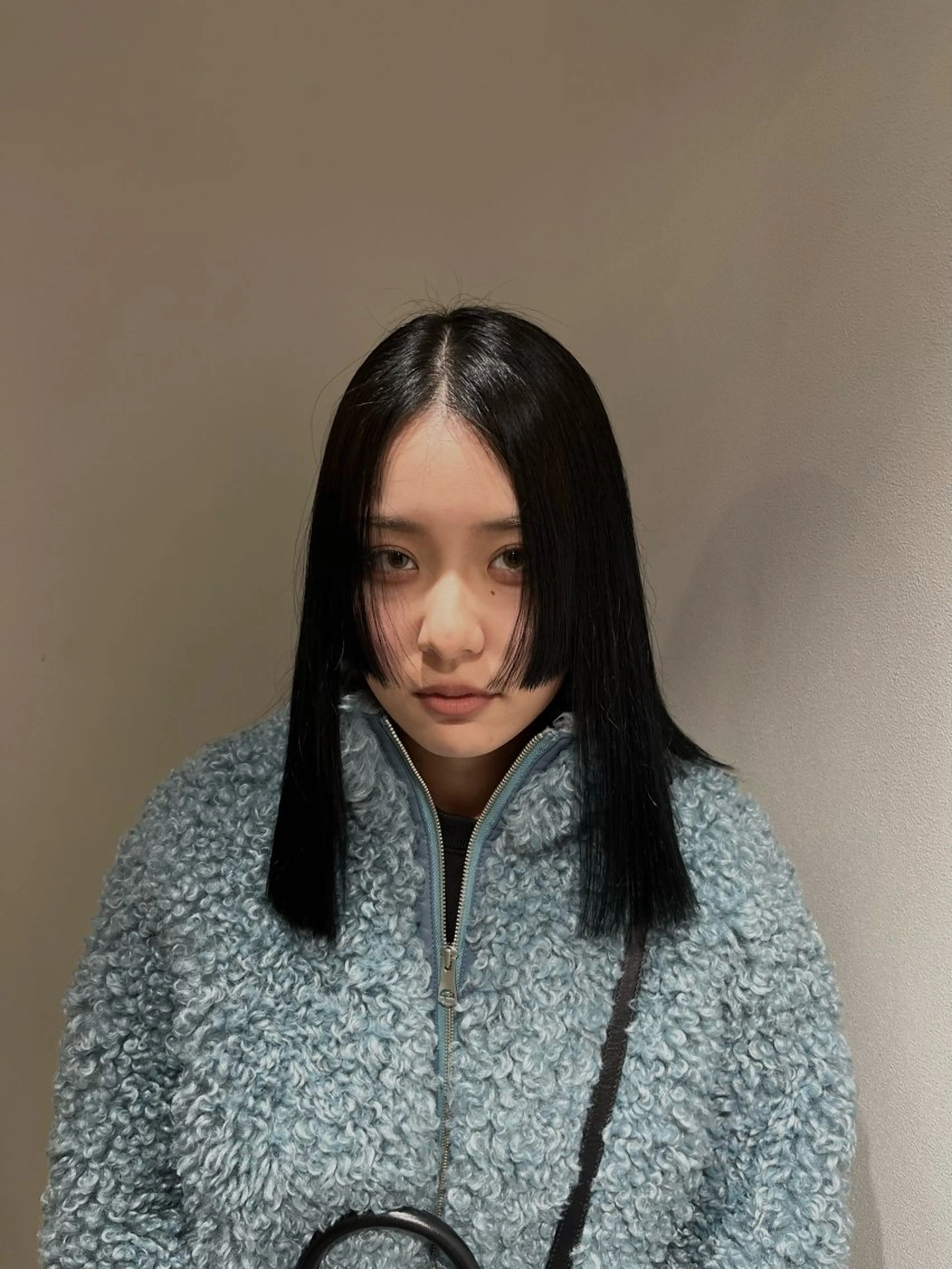 ミディアム カラー 黒髪 ブルーカラー ブルーブラック 姫カット カット ヘアカラー トリートメント 🦋レイヤー職人 猪瀬玲奈🦋のヘアスタイル