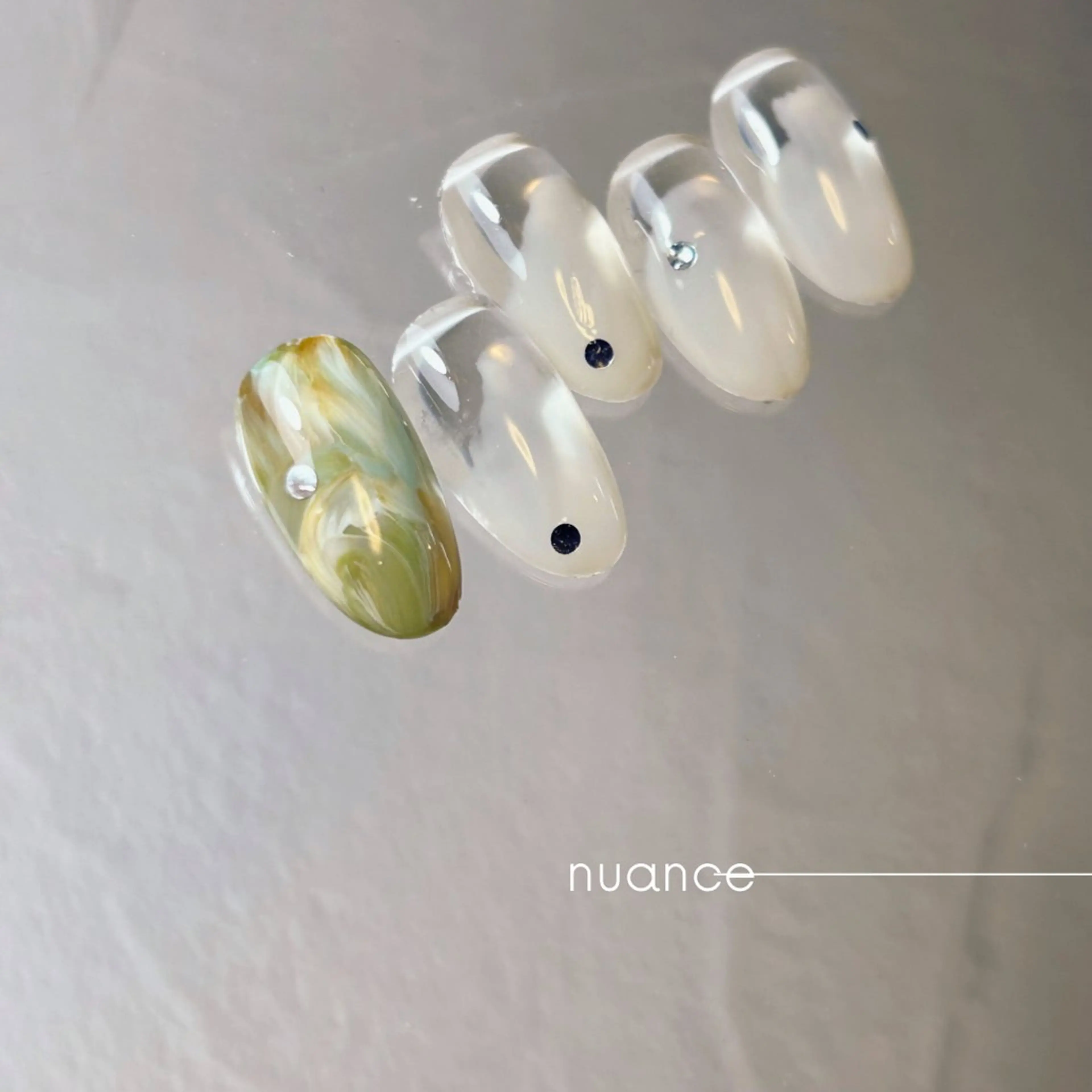 ネイル ニュアンスネイル Ao. Nailのネイルデザイン