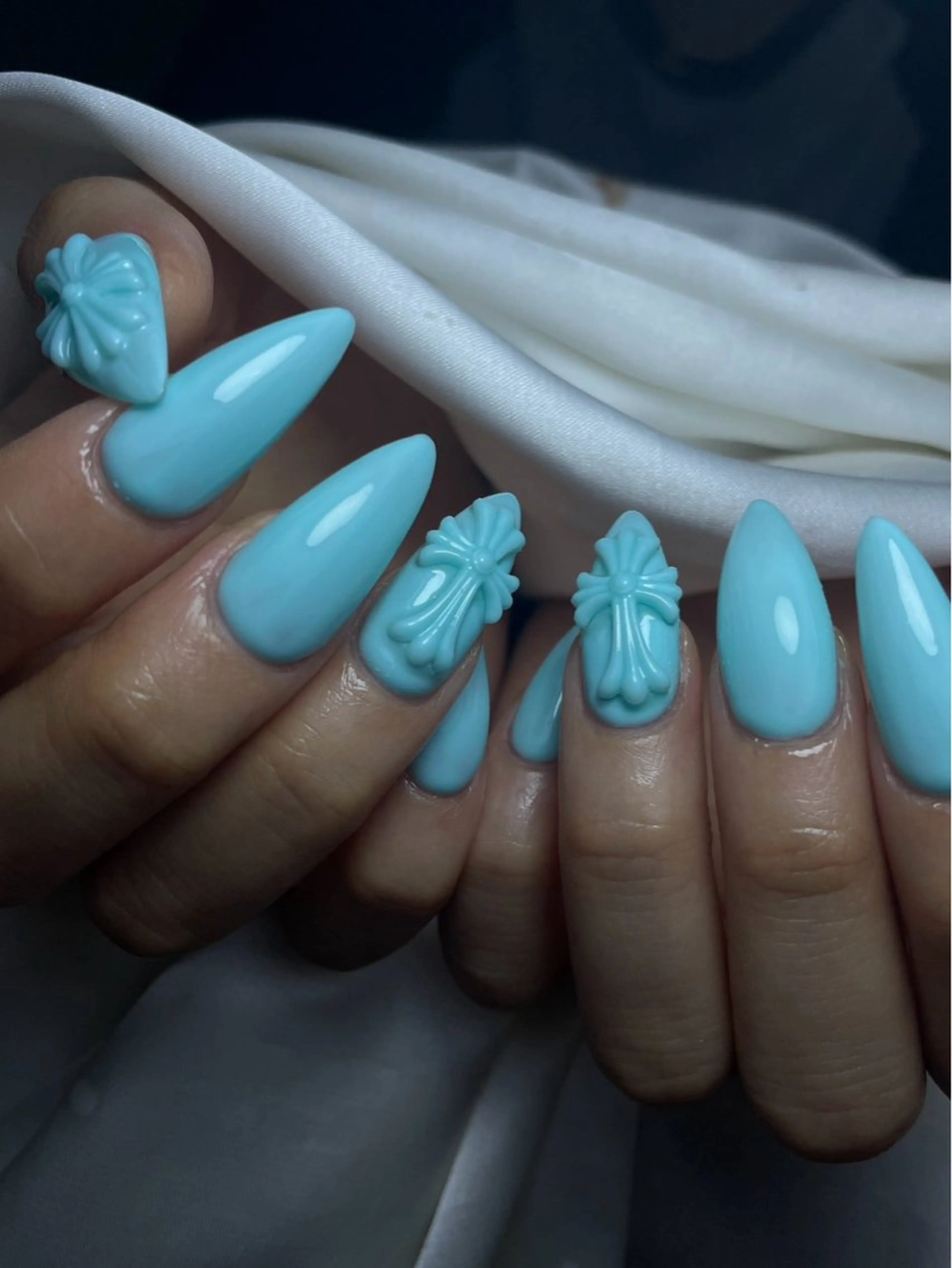 ネイル チークネイル 長さ出し フットネイル ジェルネイル 卒業式 𝓐𝓷𝓻𝓲 XiinhNailのネイルデザイン