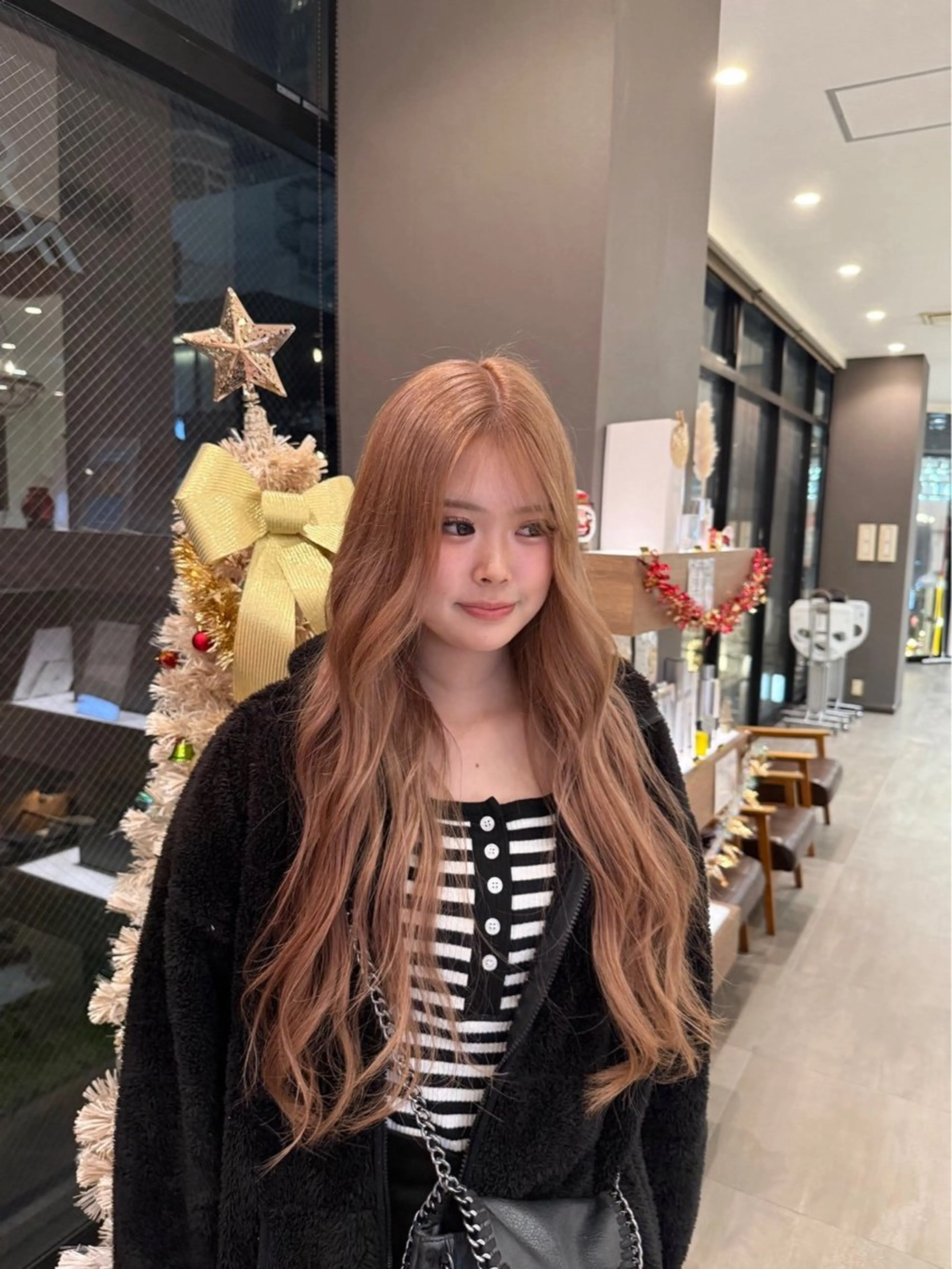 ロング Ayaka/天王寺 /ハイトーン/透明感のヘアスタイル