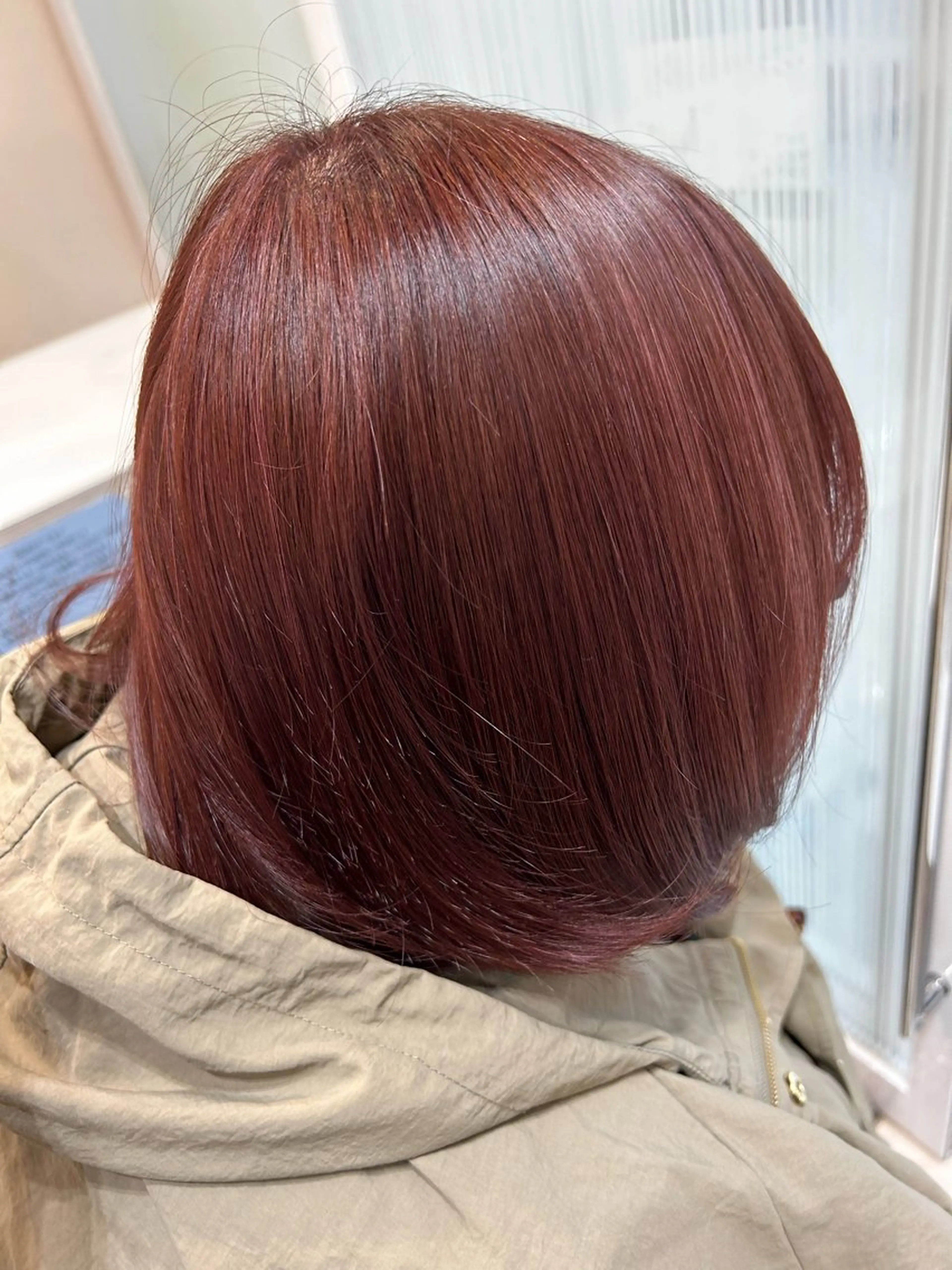 ショート カラー ベージュカラー ピンクカラー ピンクベージュ ヘアカラー ZELEイオンタウン名西所属・池田 翔元のヘアスタイル