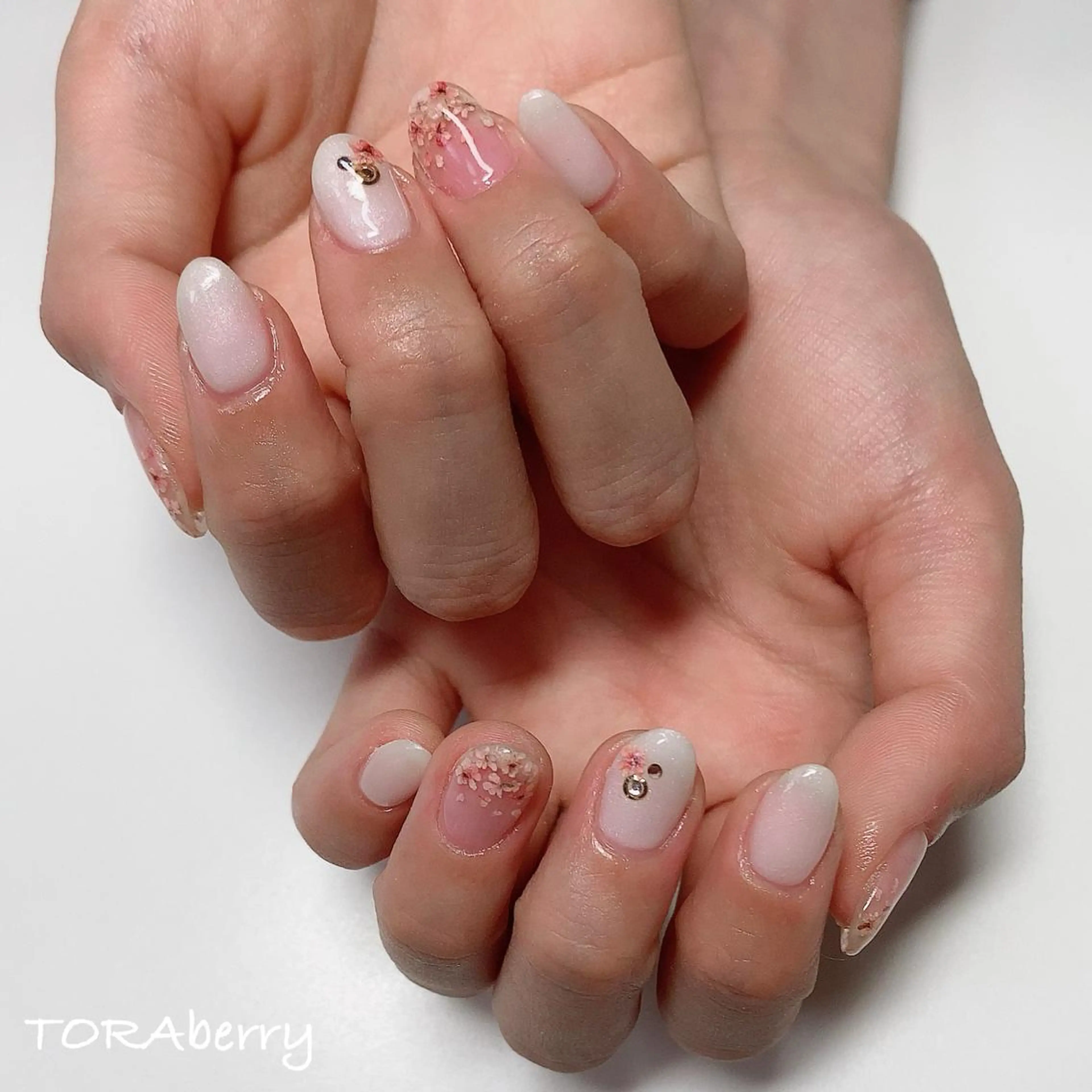 ネイル ネイリスト なつみのネイルデザイン